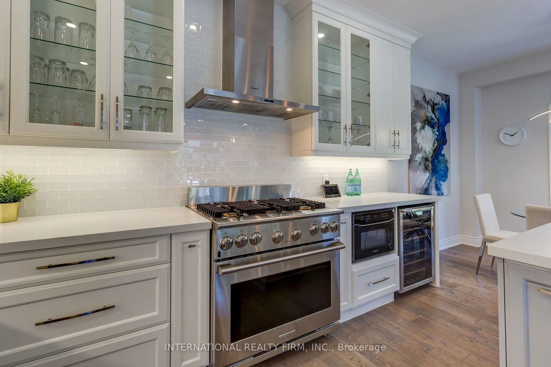14 Lakeview Drive
