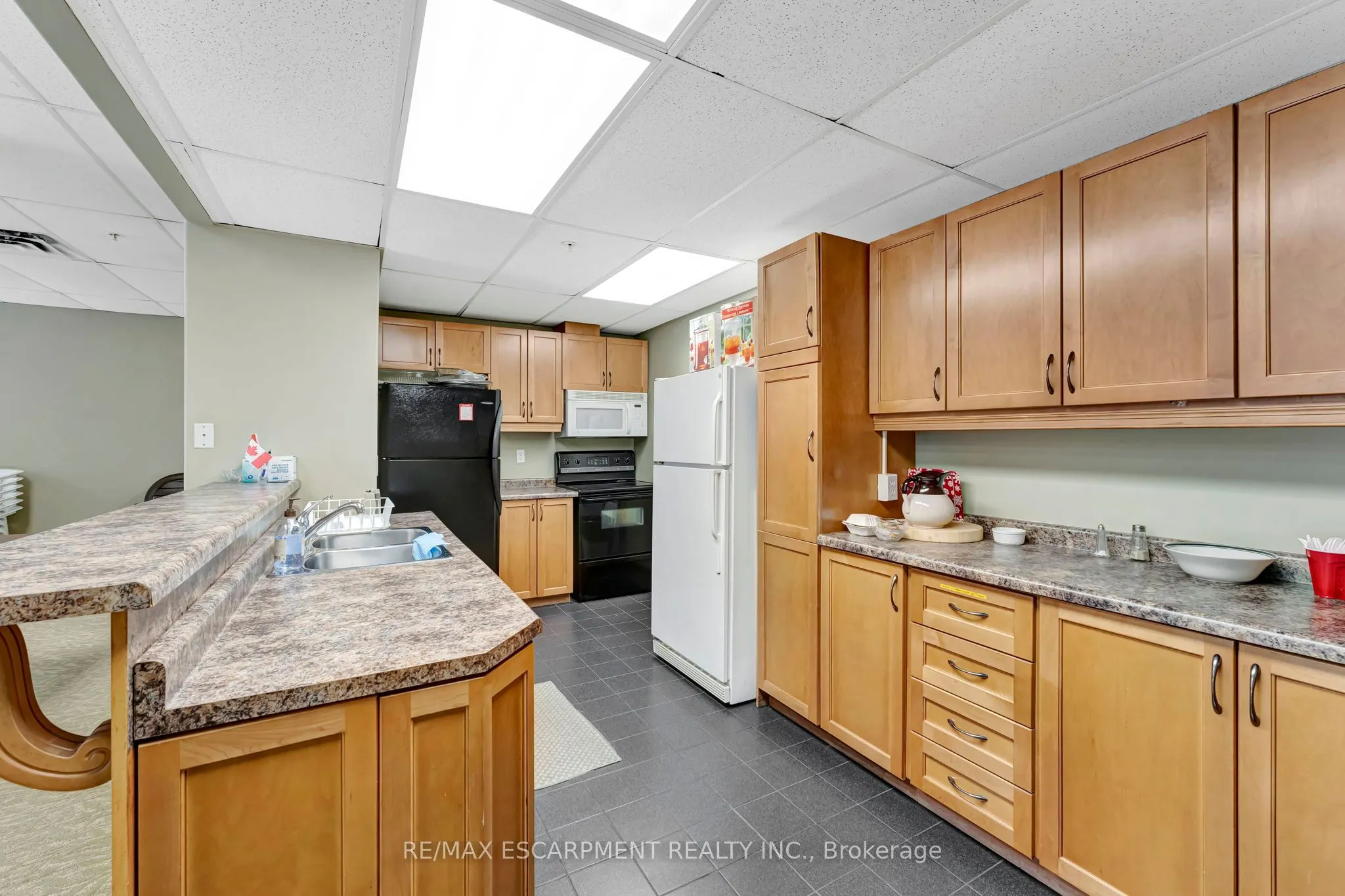 1770 Main Street W, #506