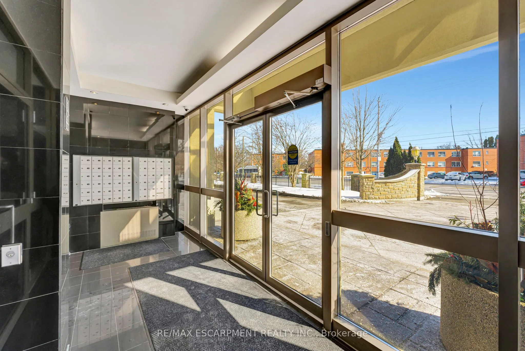 1770 Main Street W, #506