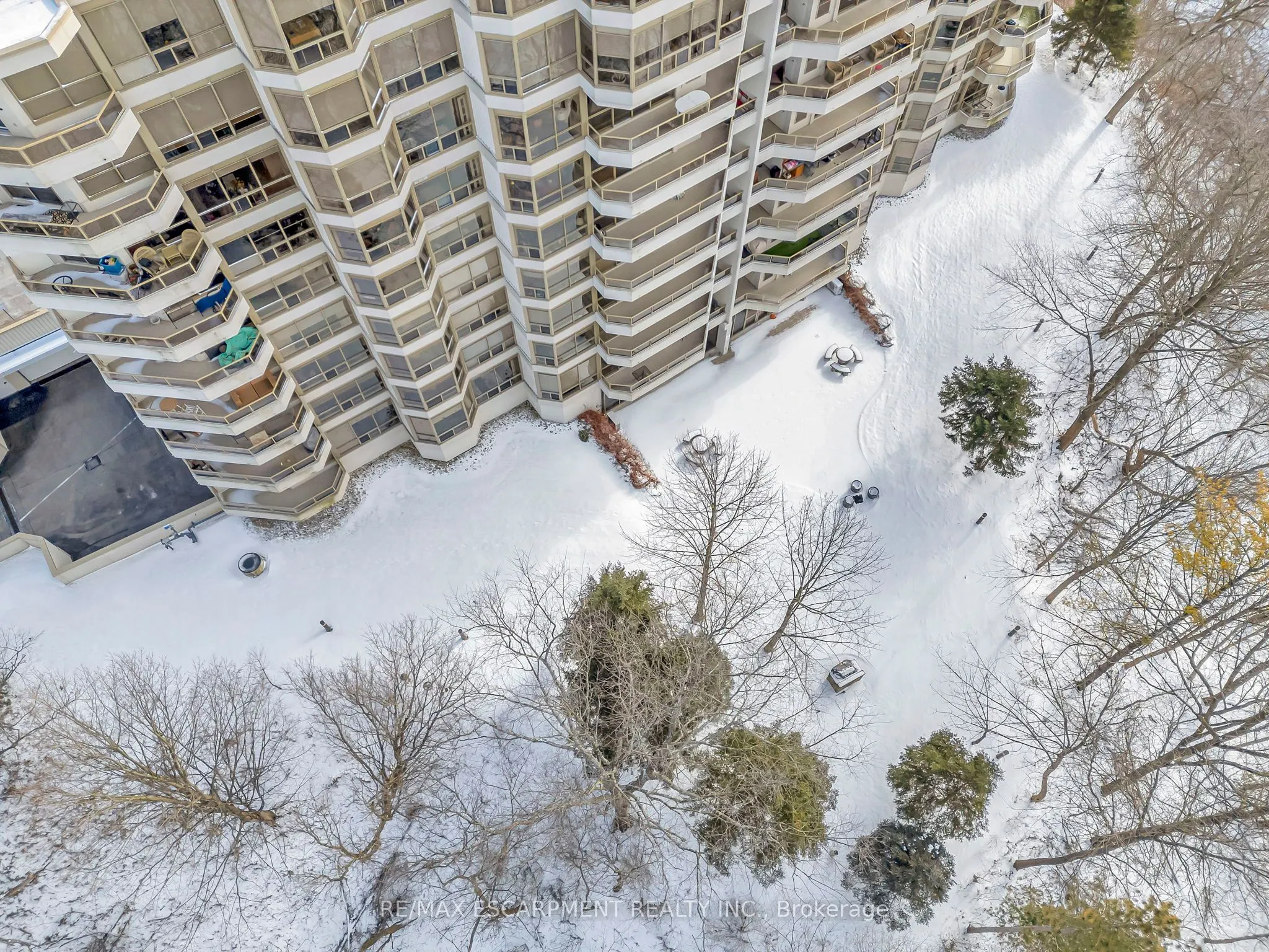 1770 Main Street W, #506