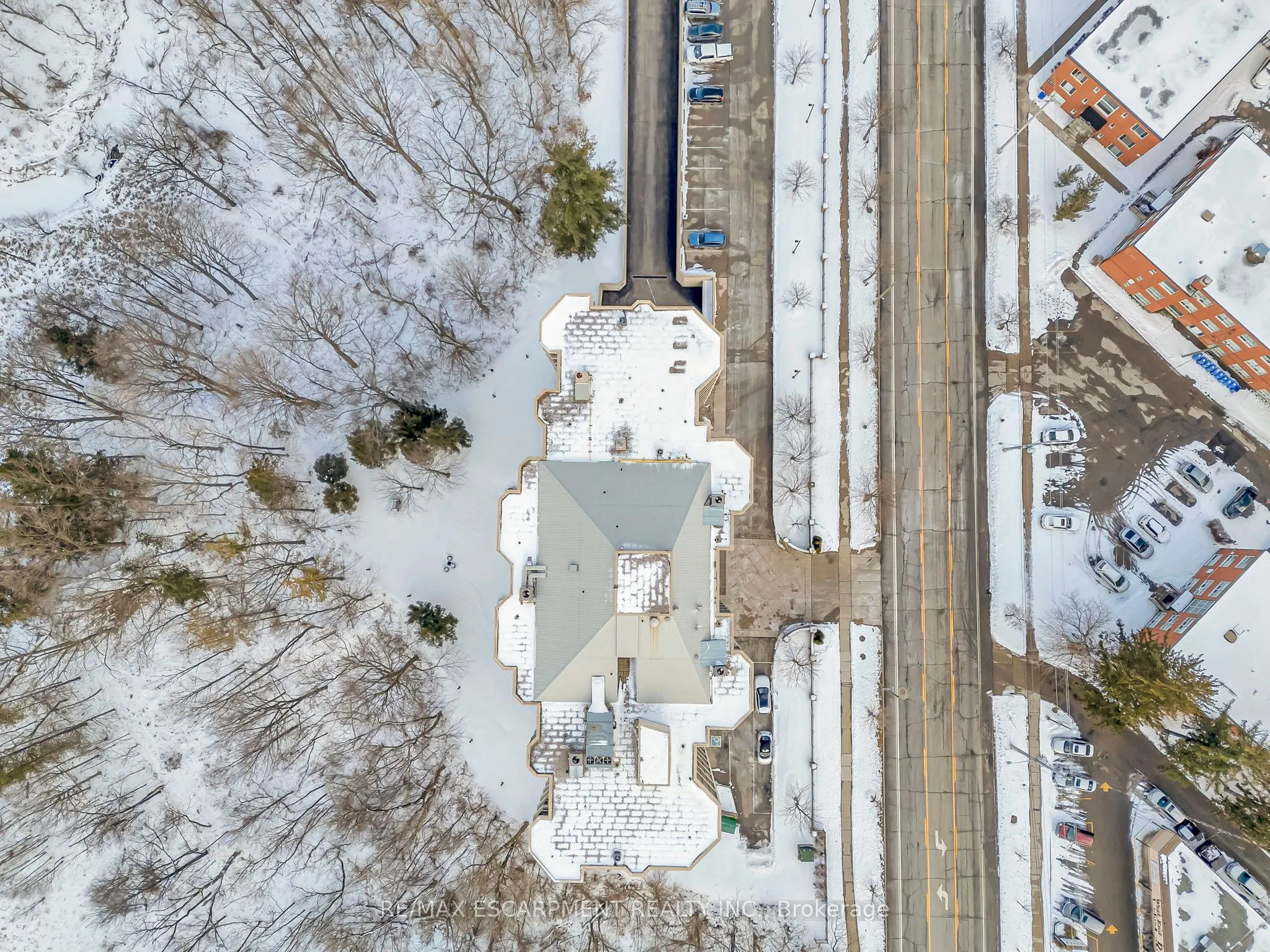 1770 Main Street W, #506