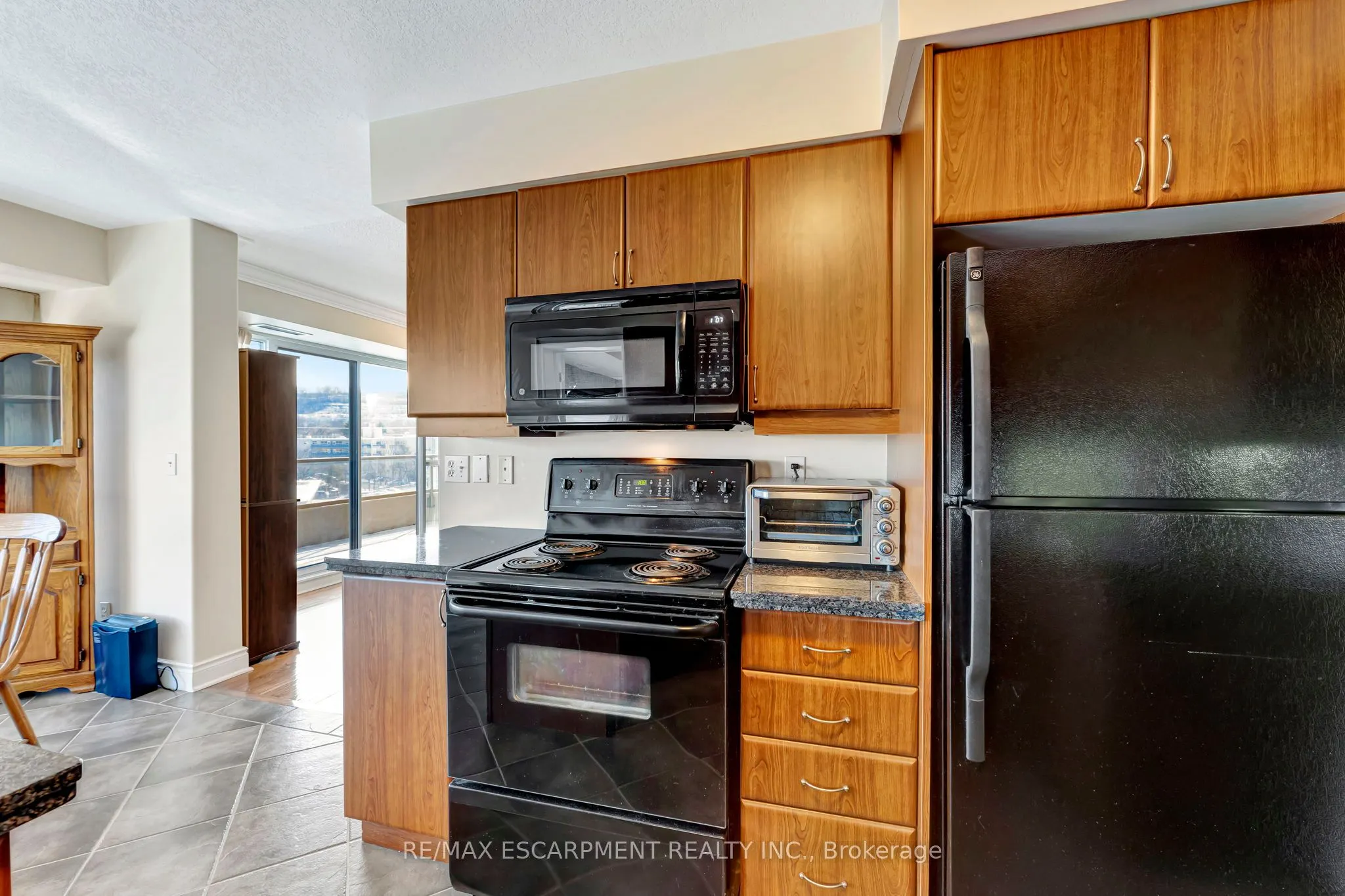 1770 Main Street W, #506