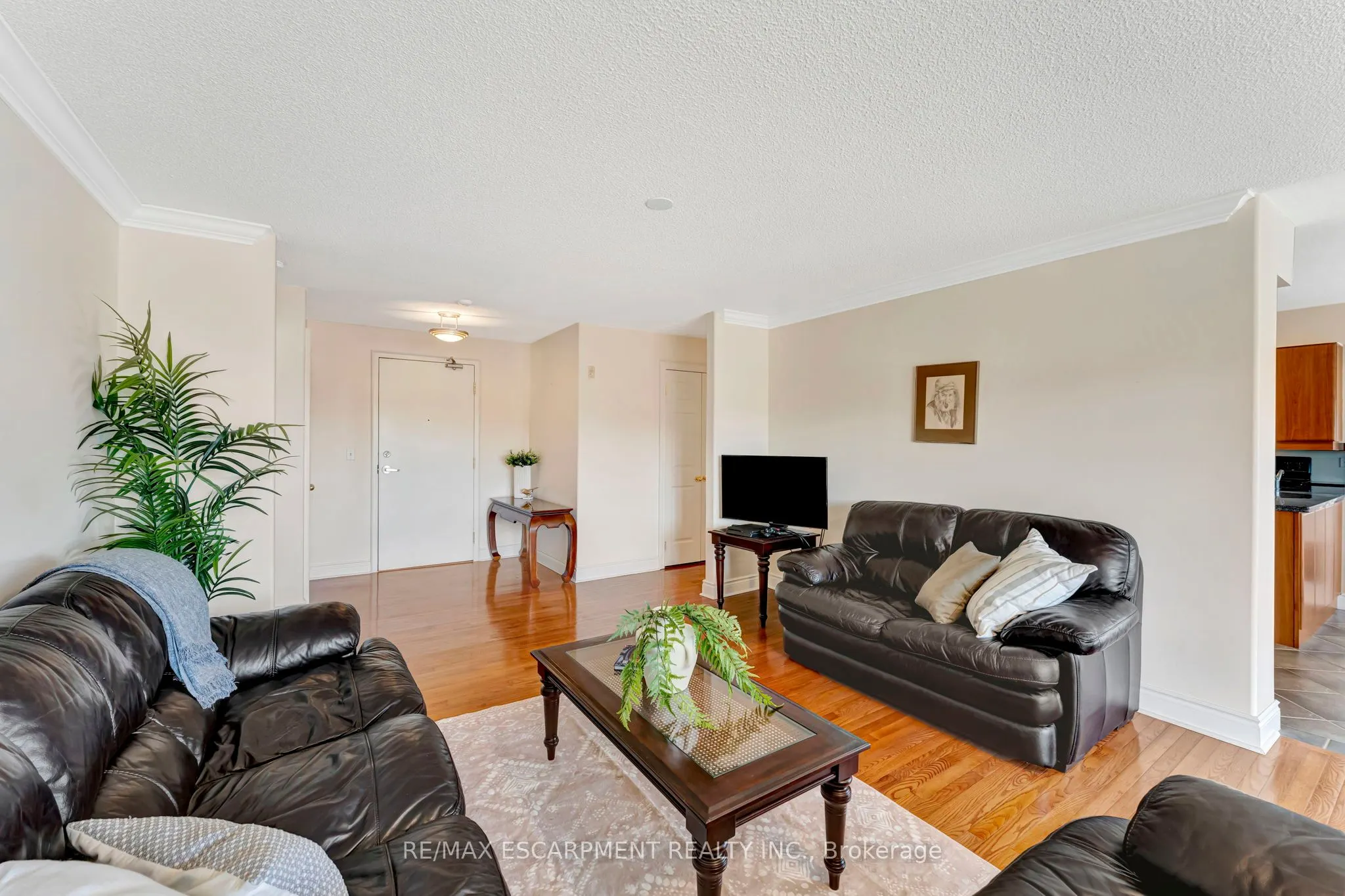 1770 Main Street W, #506