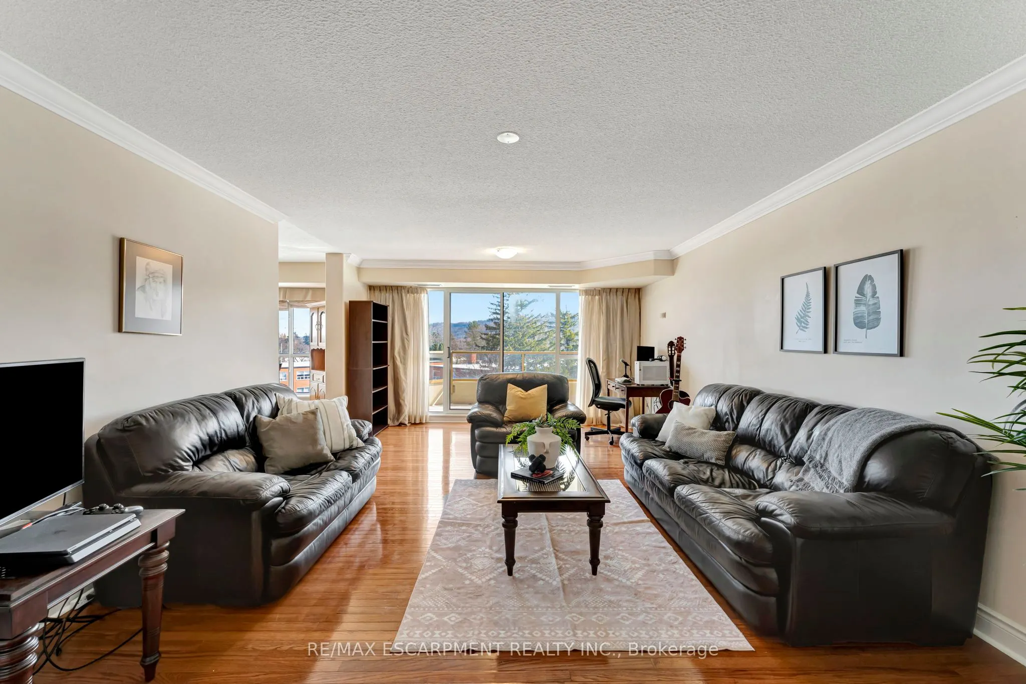 1770 Main Street W, #506