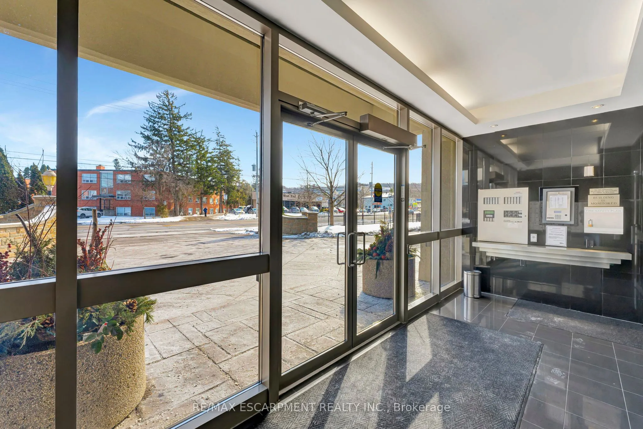 1770 Main Street W, #506
