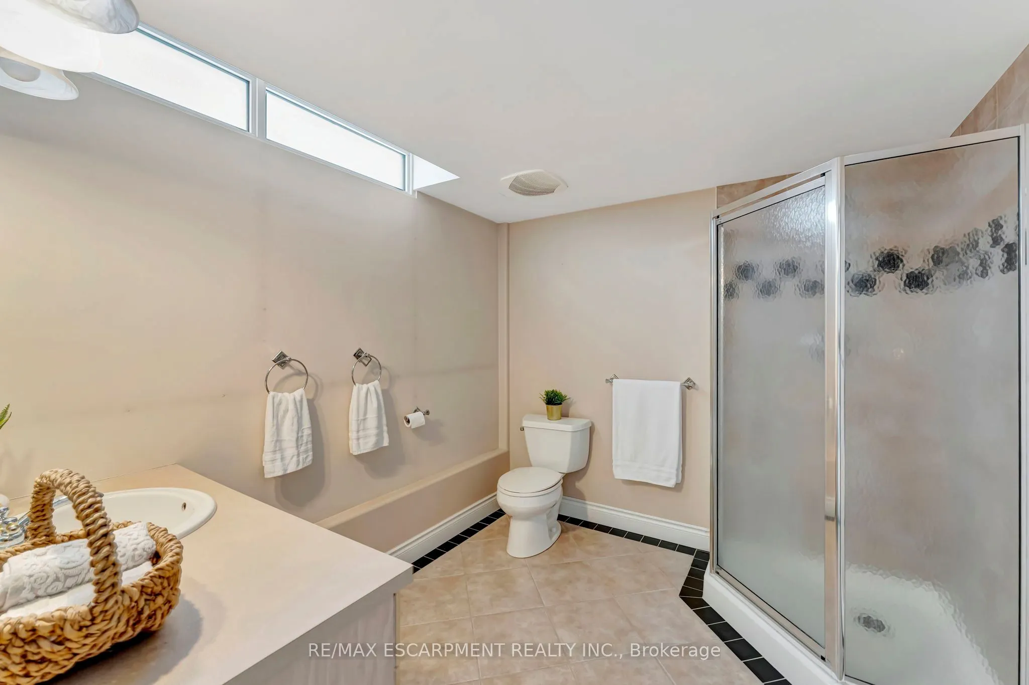 1770 Main Street W, #506