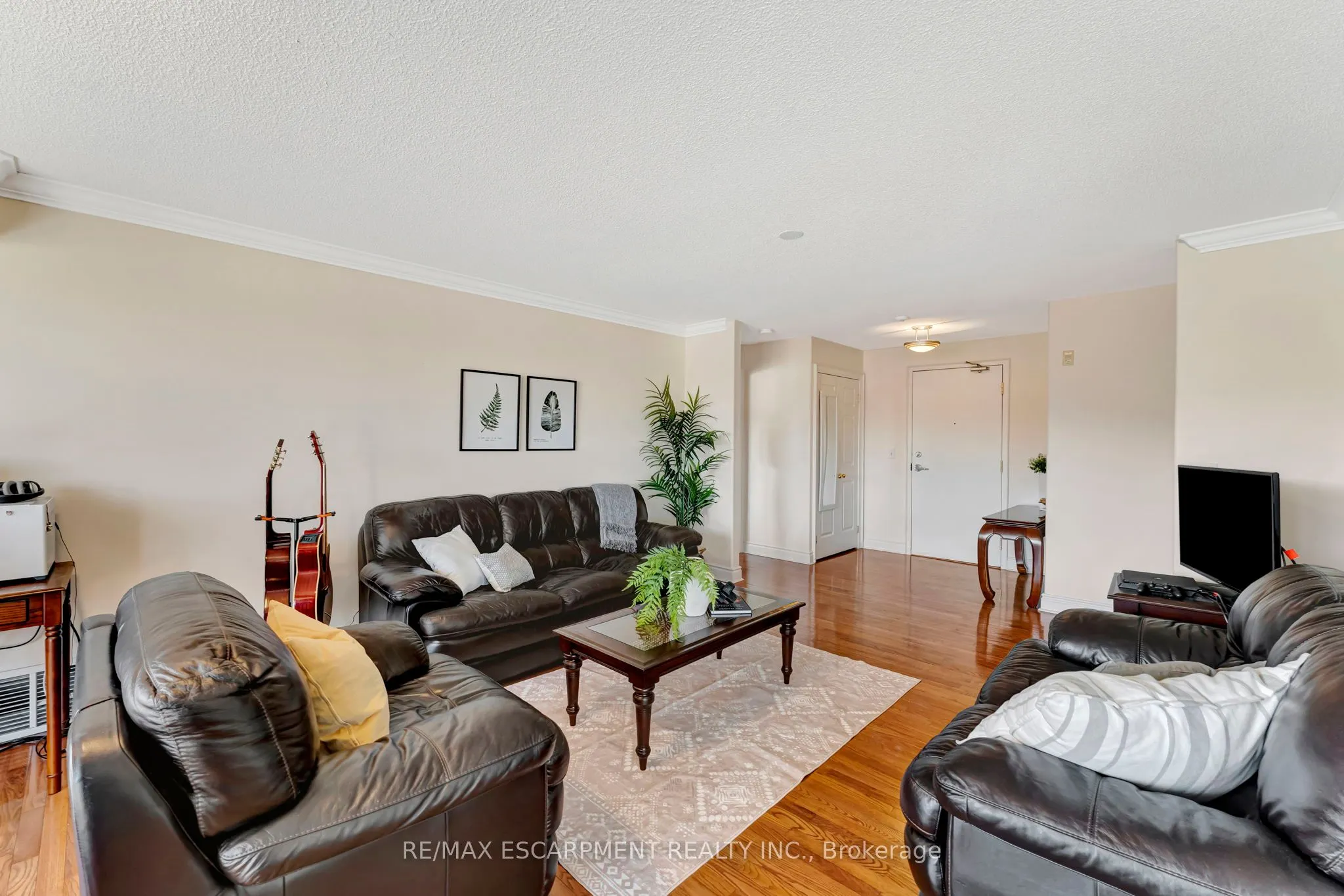 1770 Main Street W, #506