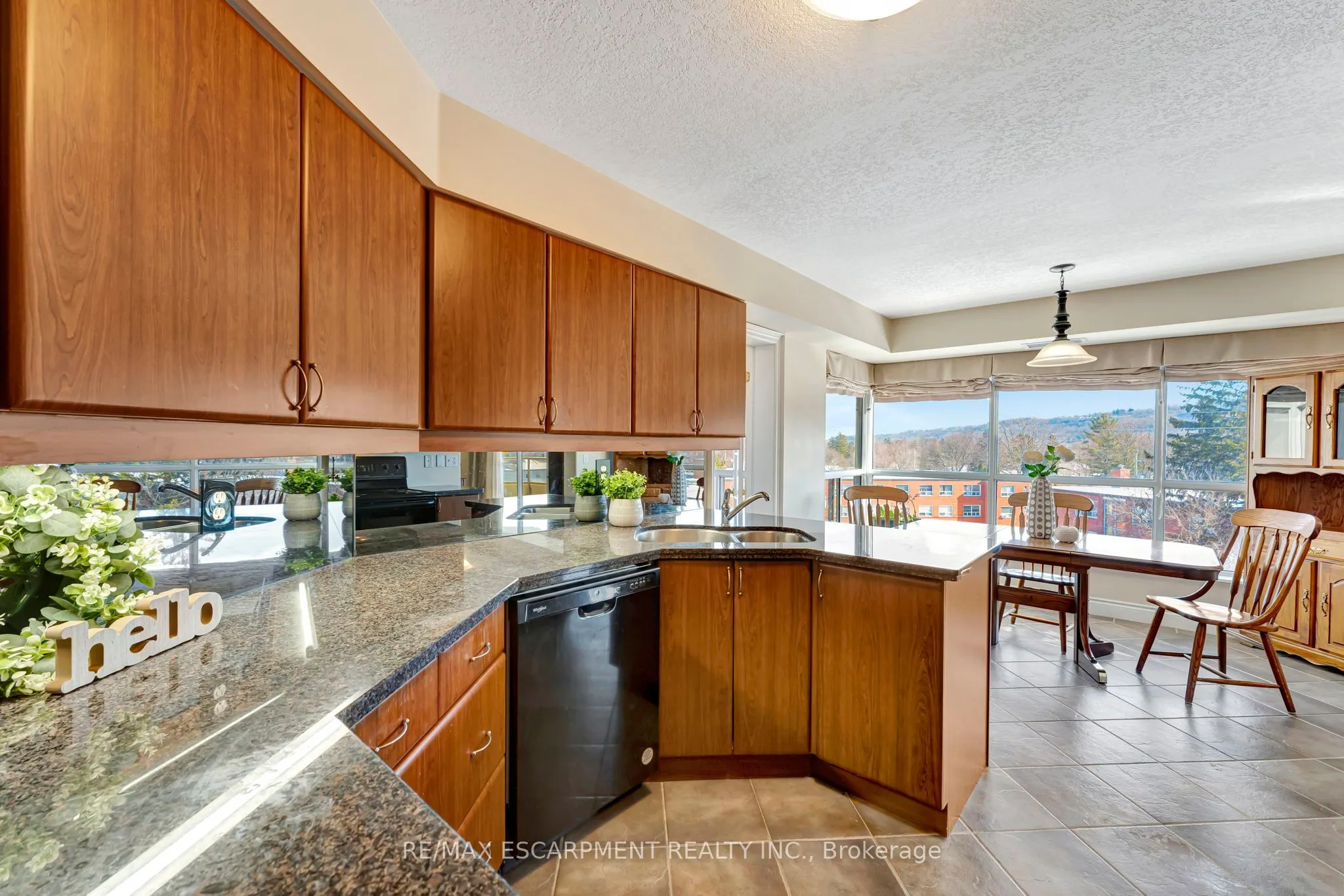 1770 Main Street W, #506