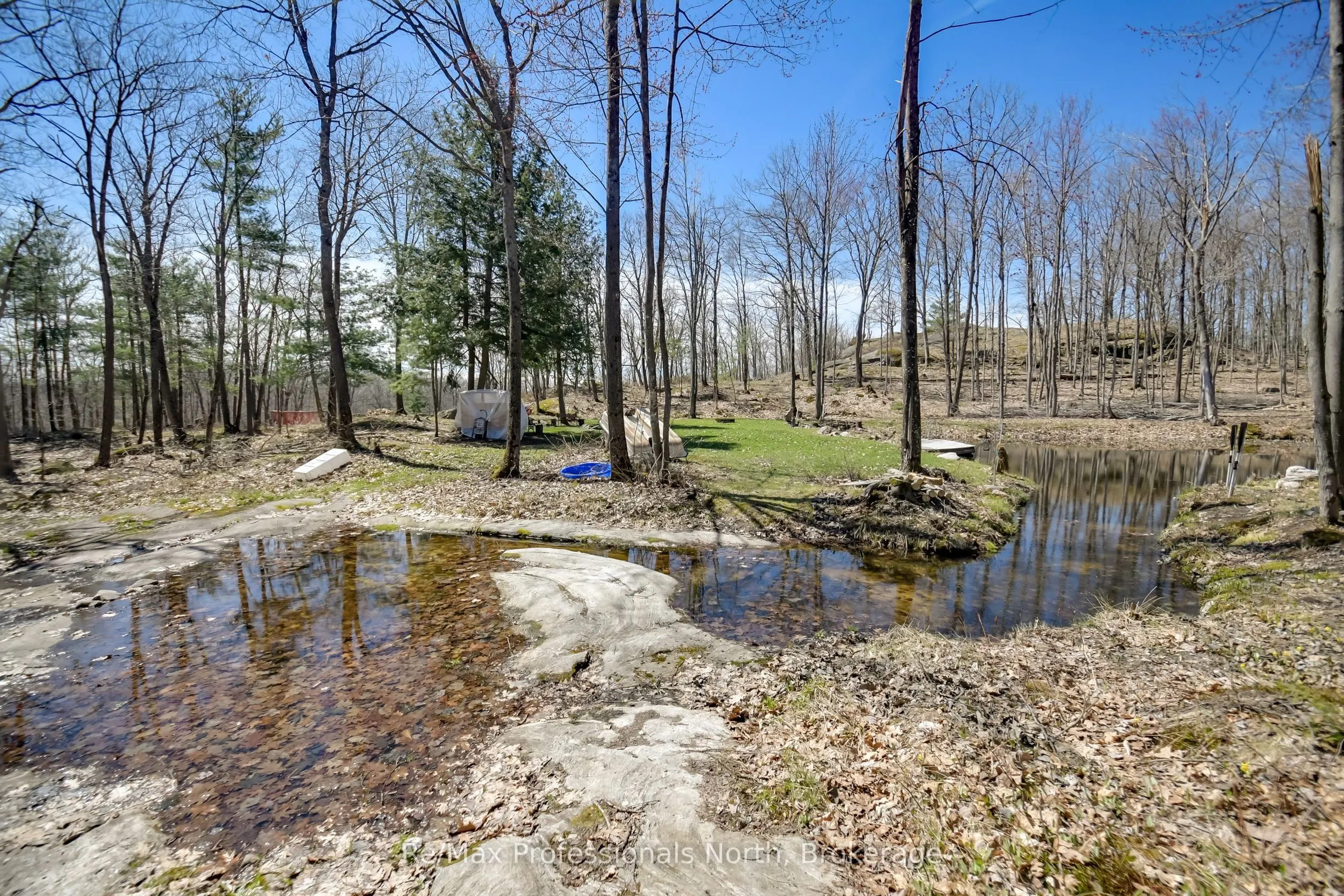 1017 BARLOCHAN Road