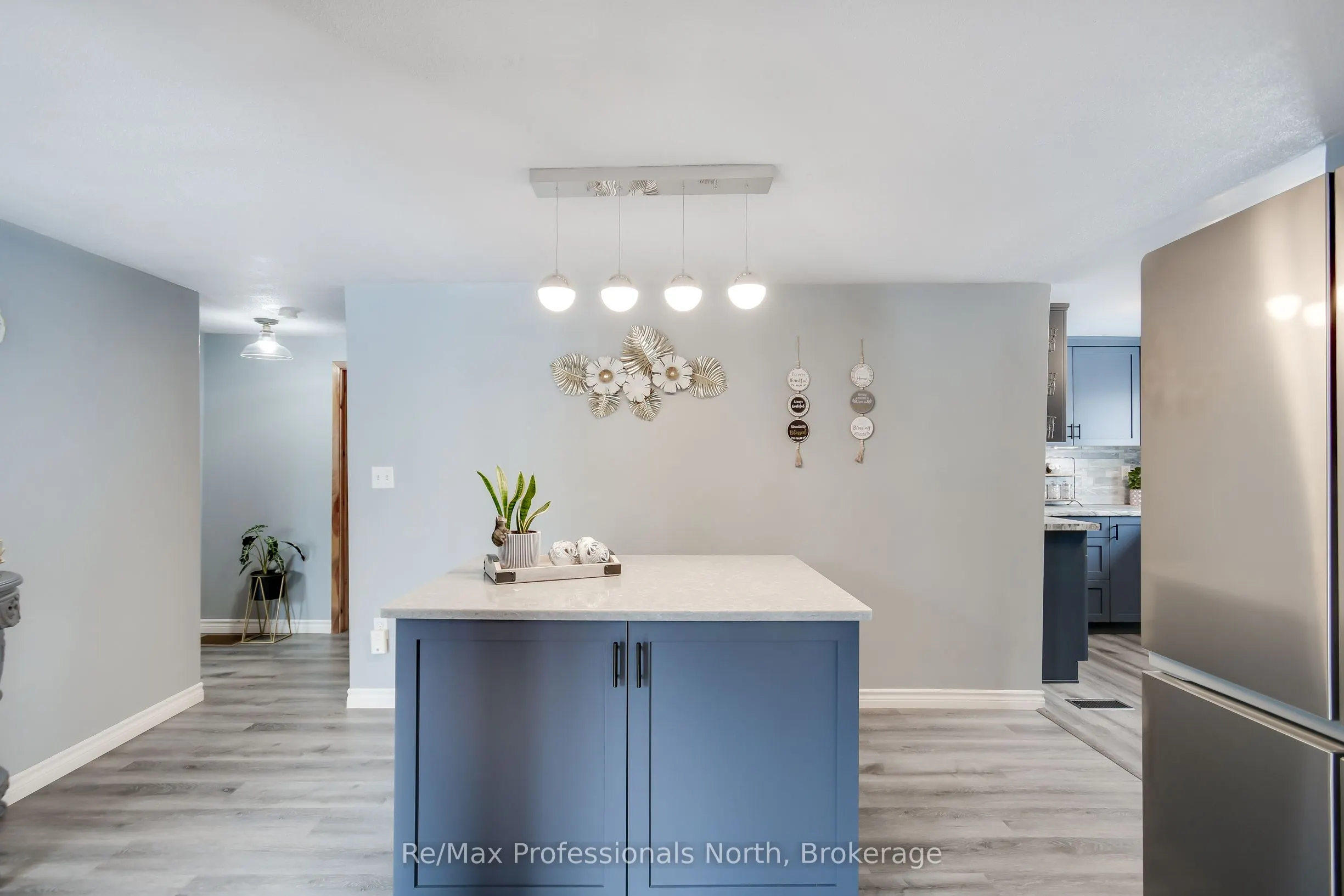 1017 BARLOCHAN Road