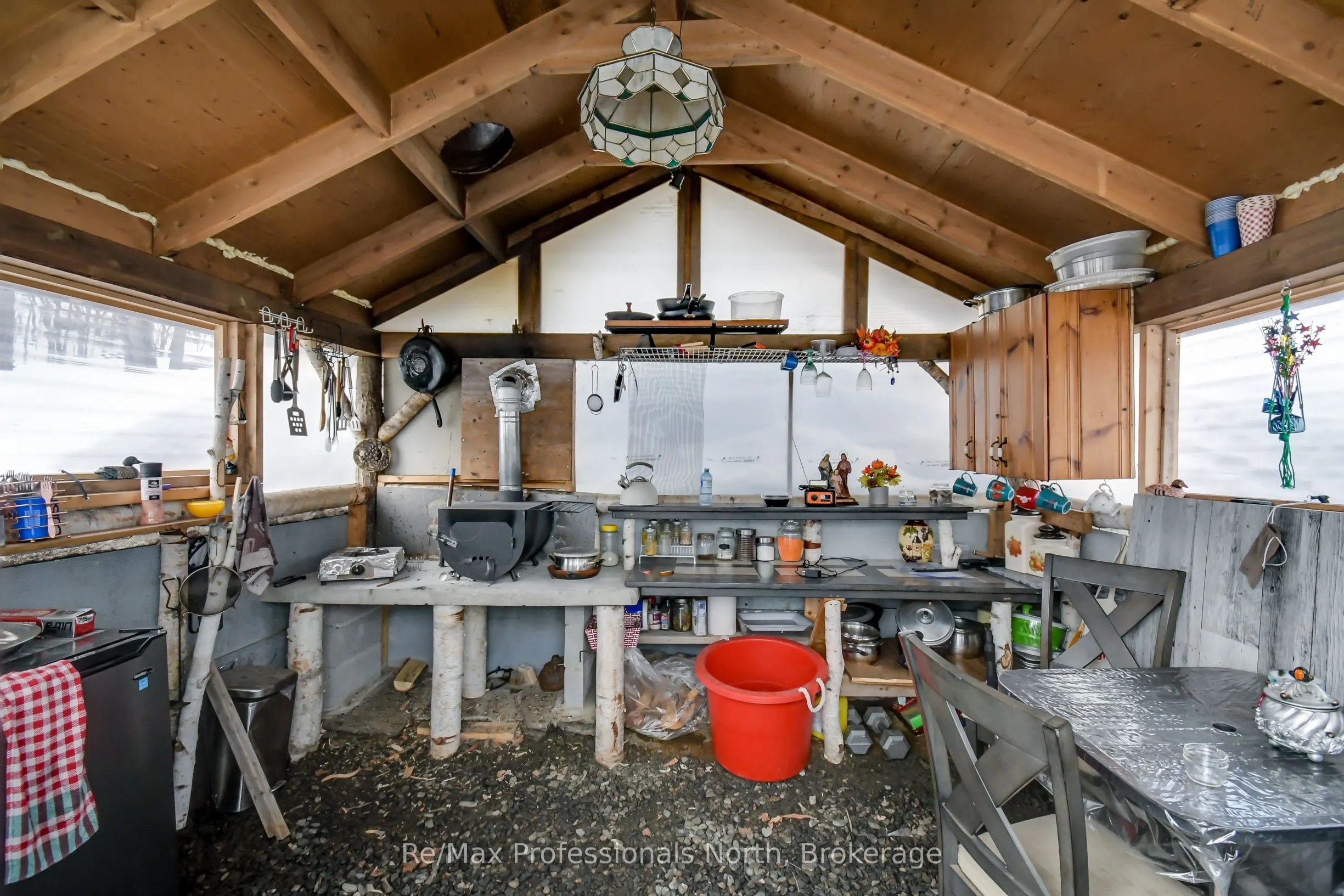 1017 BARLOCHAN Road