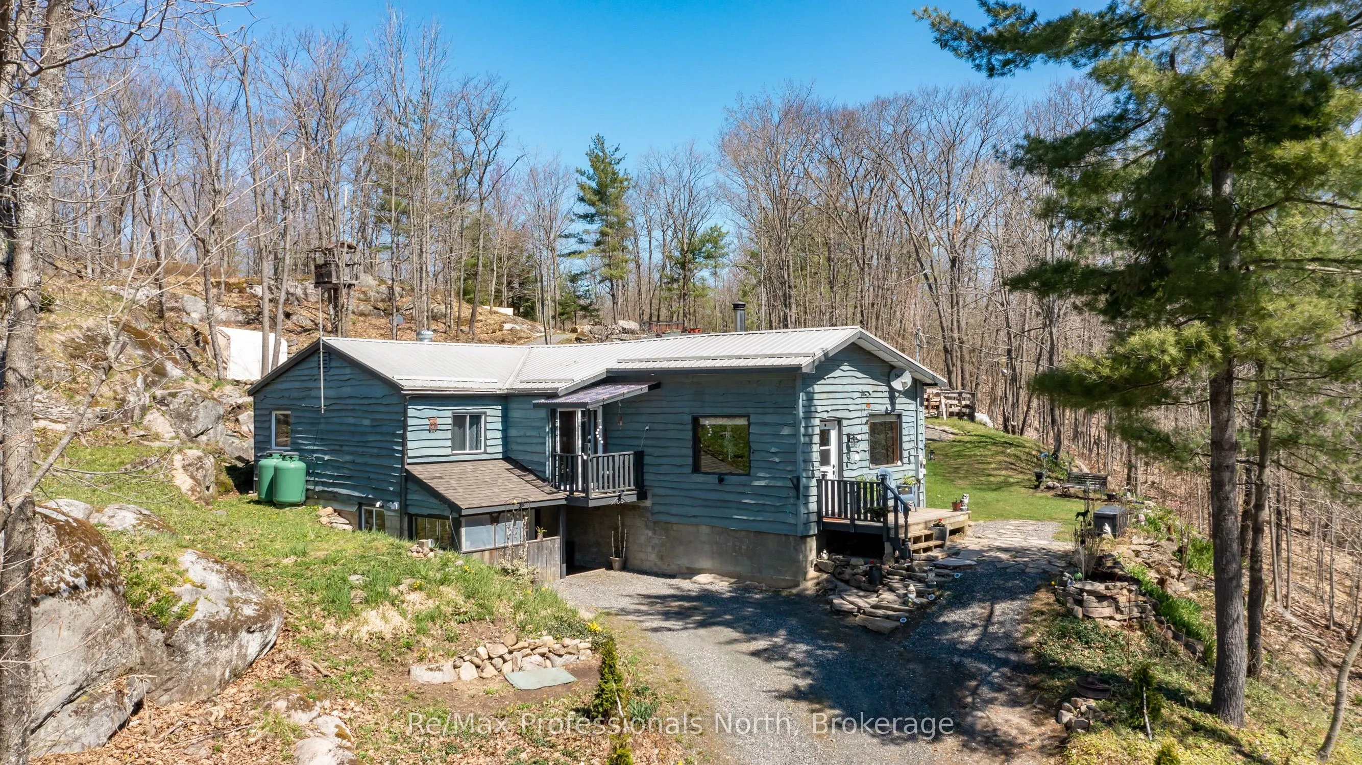 1017 BARLOCHAN Road