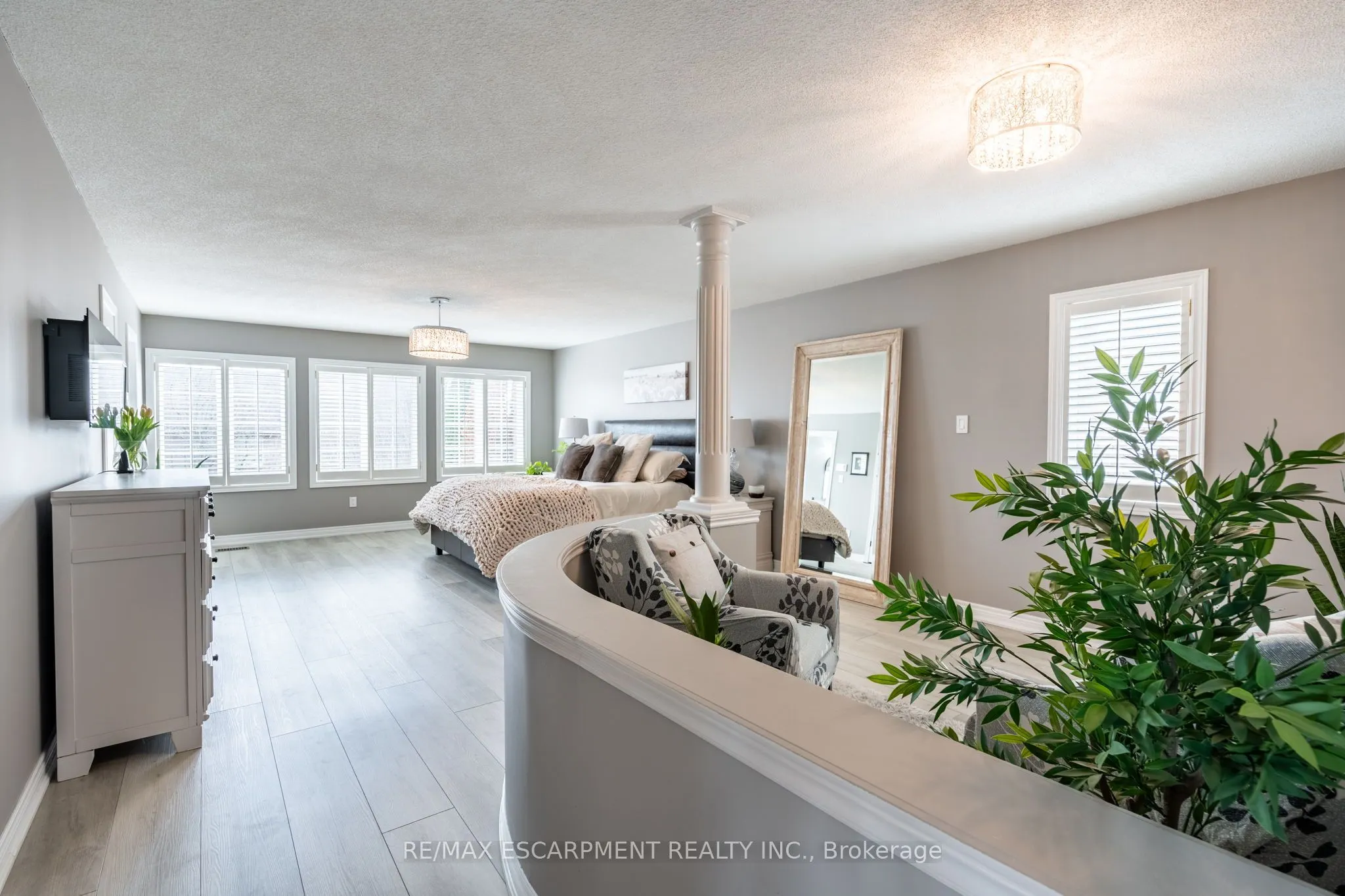 83 Southcreek Court