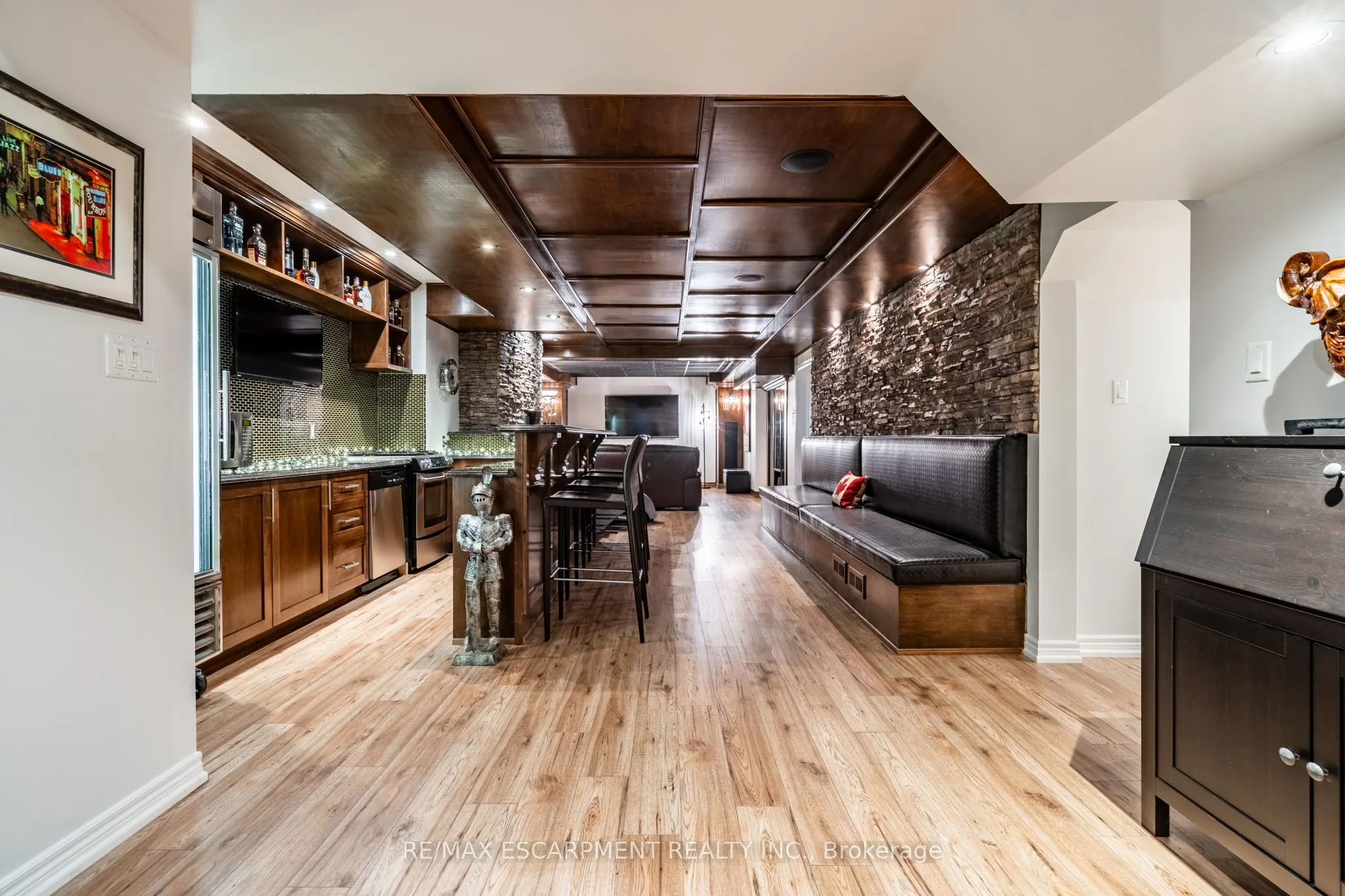 83 Southcreek Court