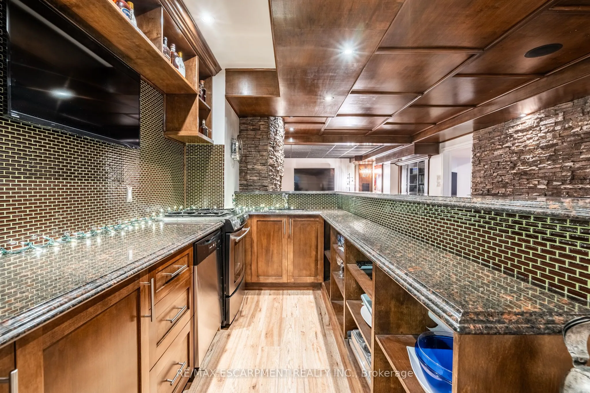 83 Southcreek Court