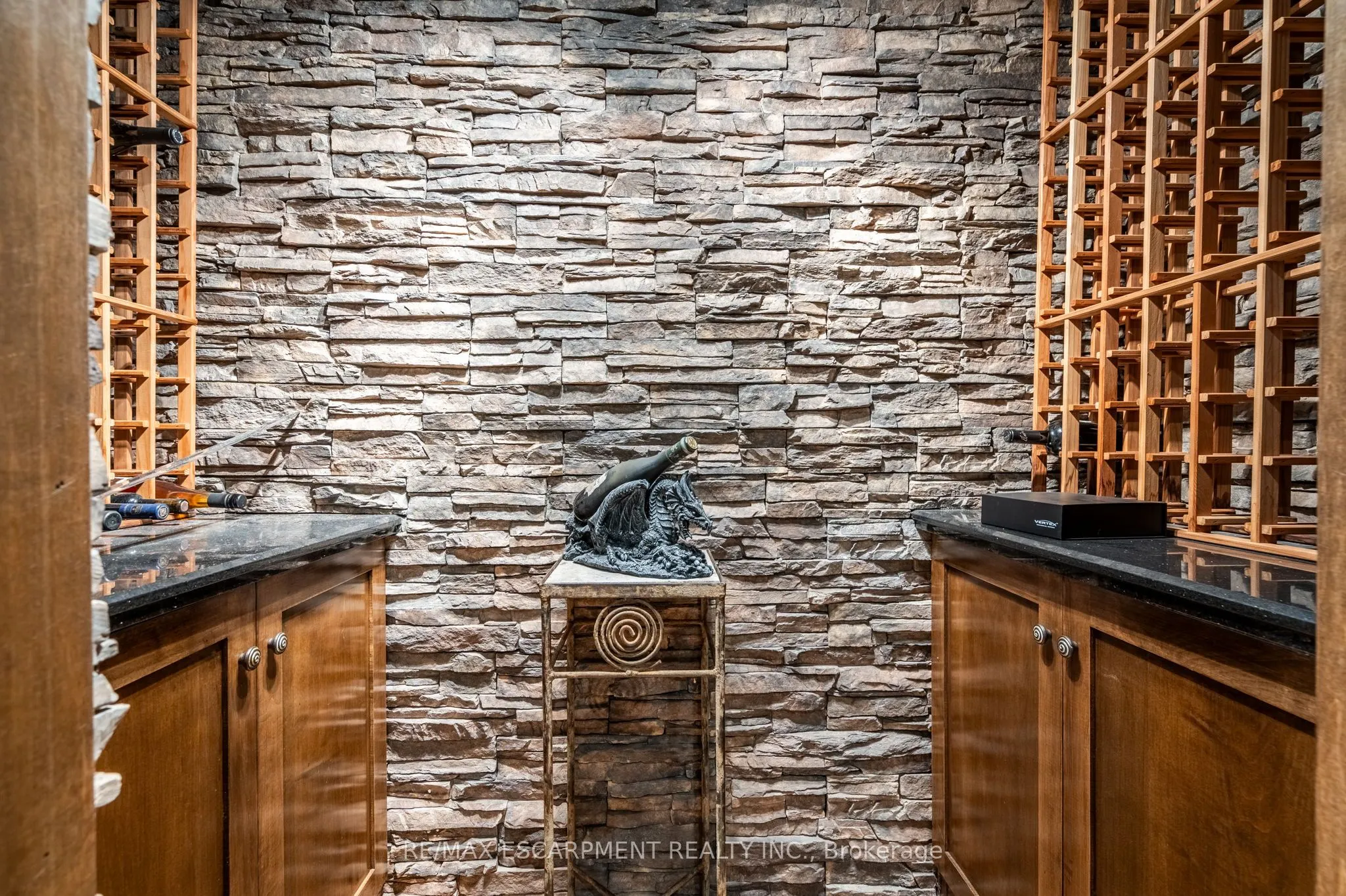 83 Southcreek Court