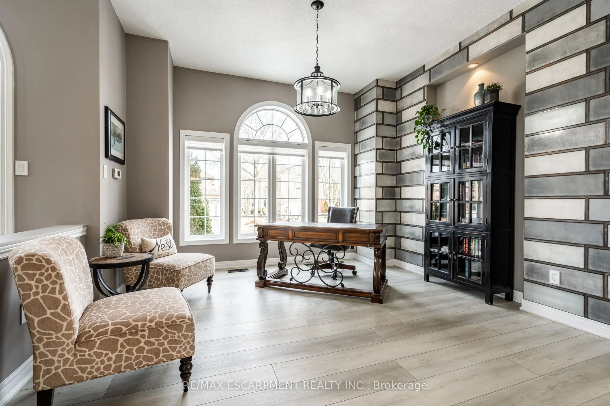 83 Southcreek Court