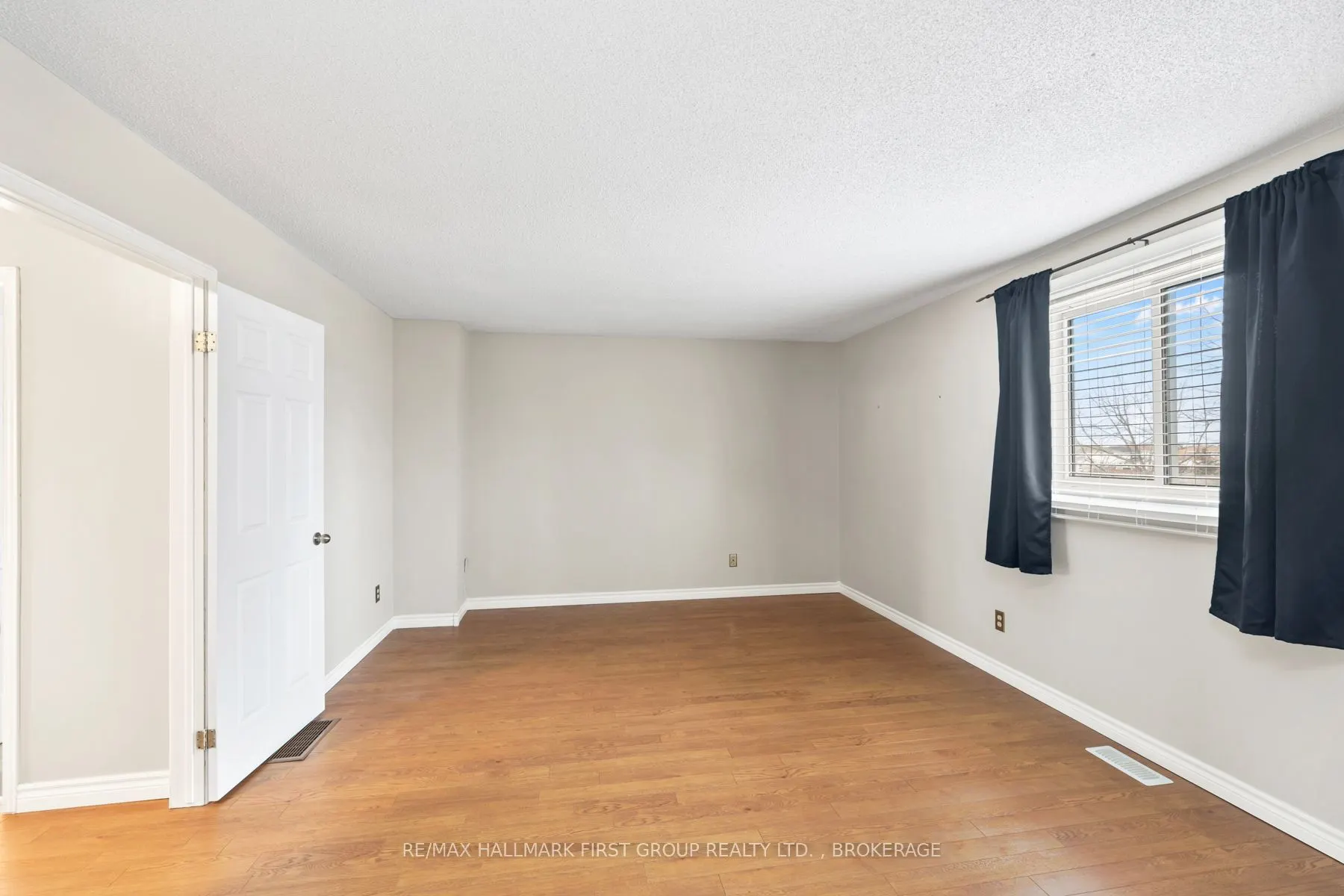 806 Cataraqui Woods Drive