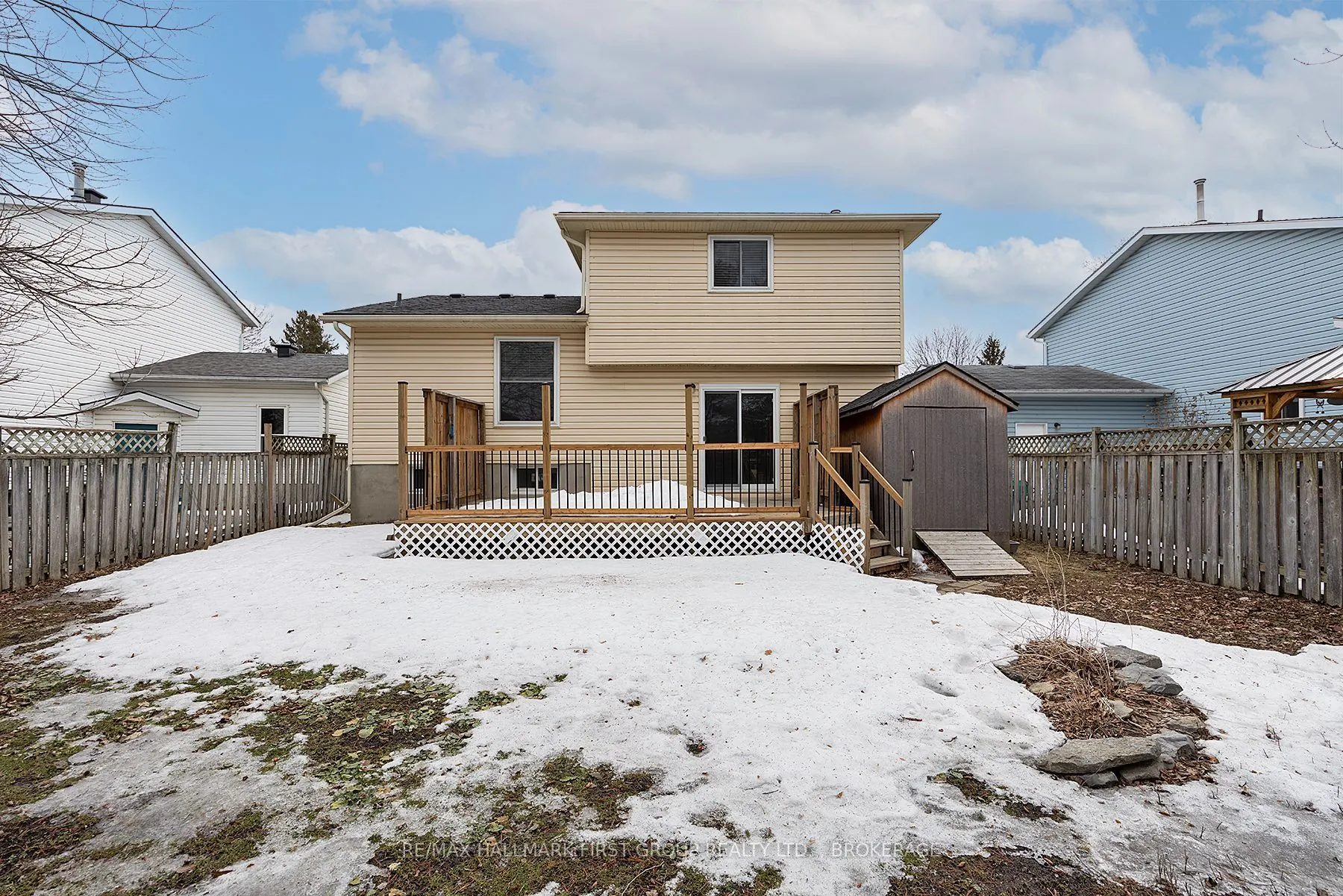 806 Cataraqui Woods Drive
