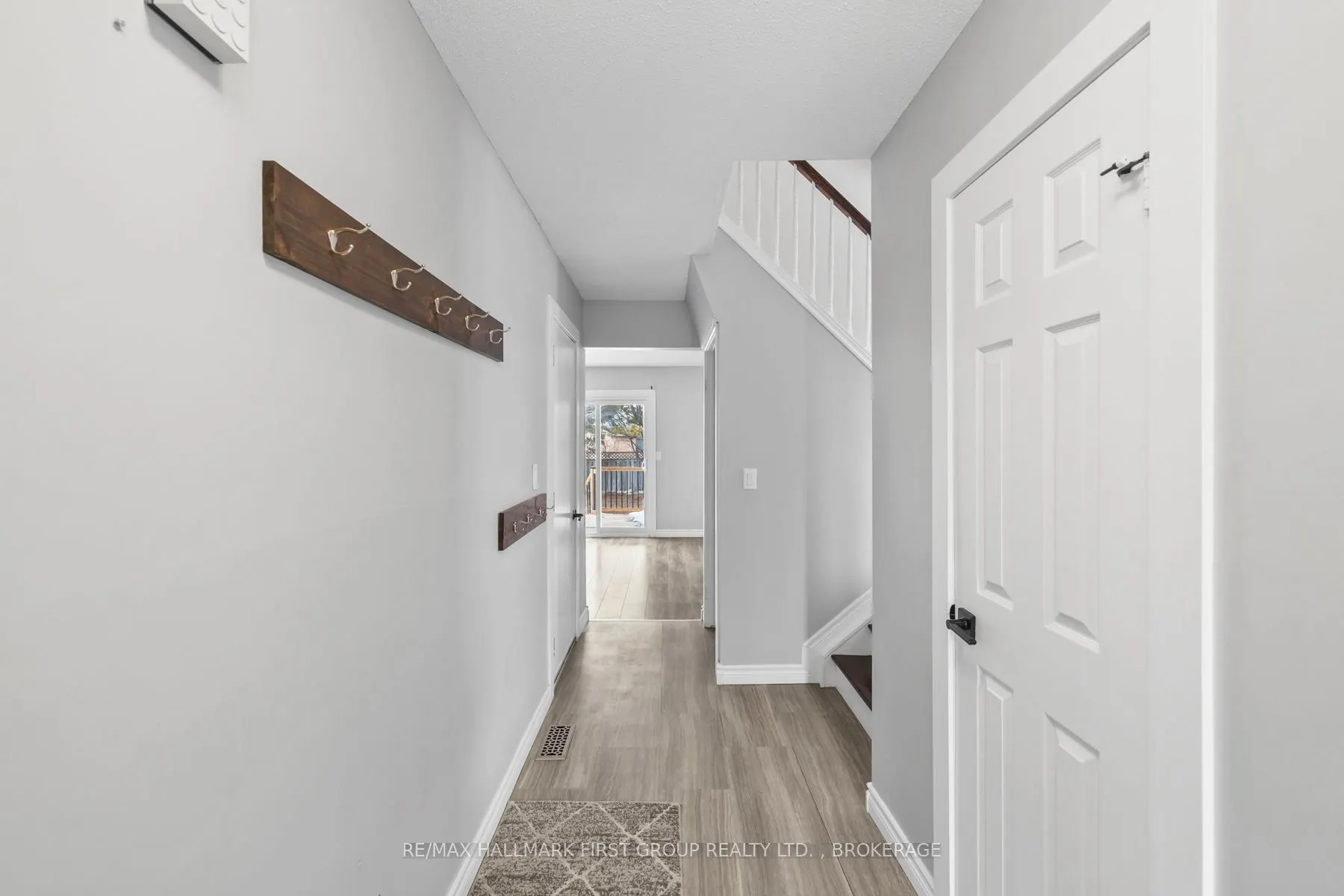 806 Cataraqui Woods Drive