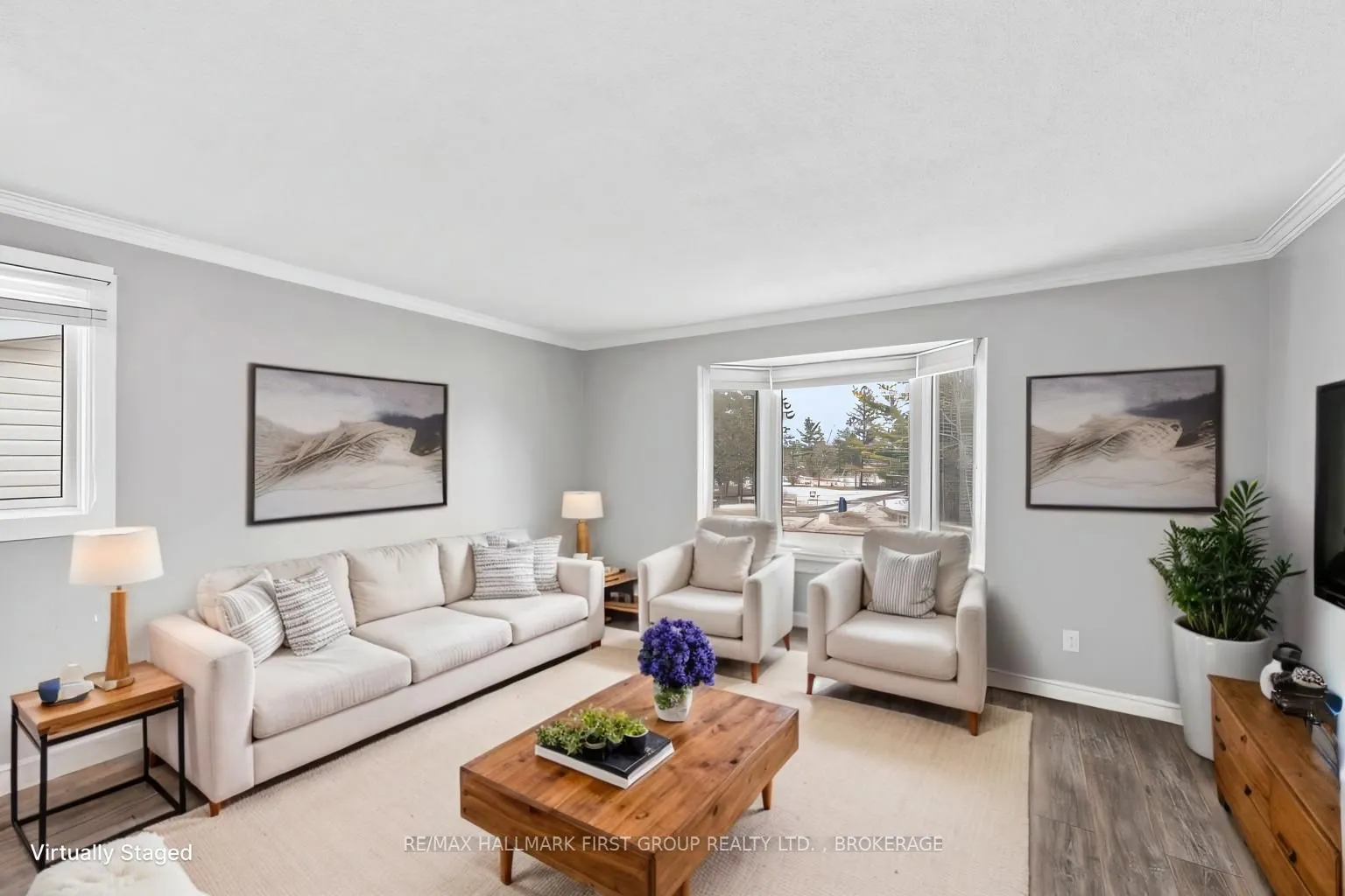 806 Cataraqui Woods Drive