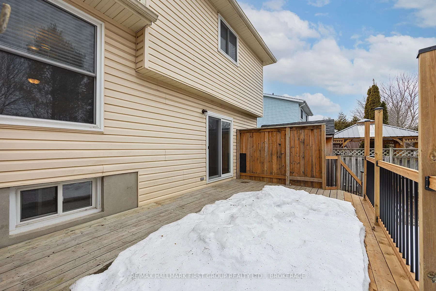 806 Cataraqui Woods Drive