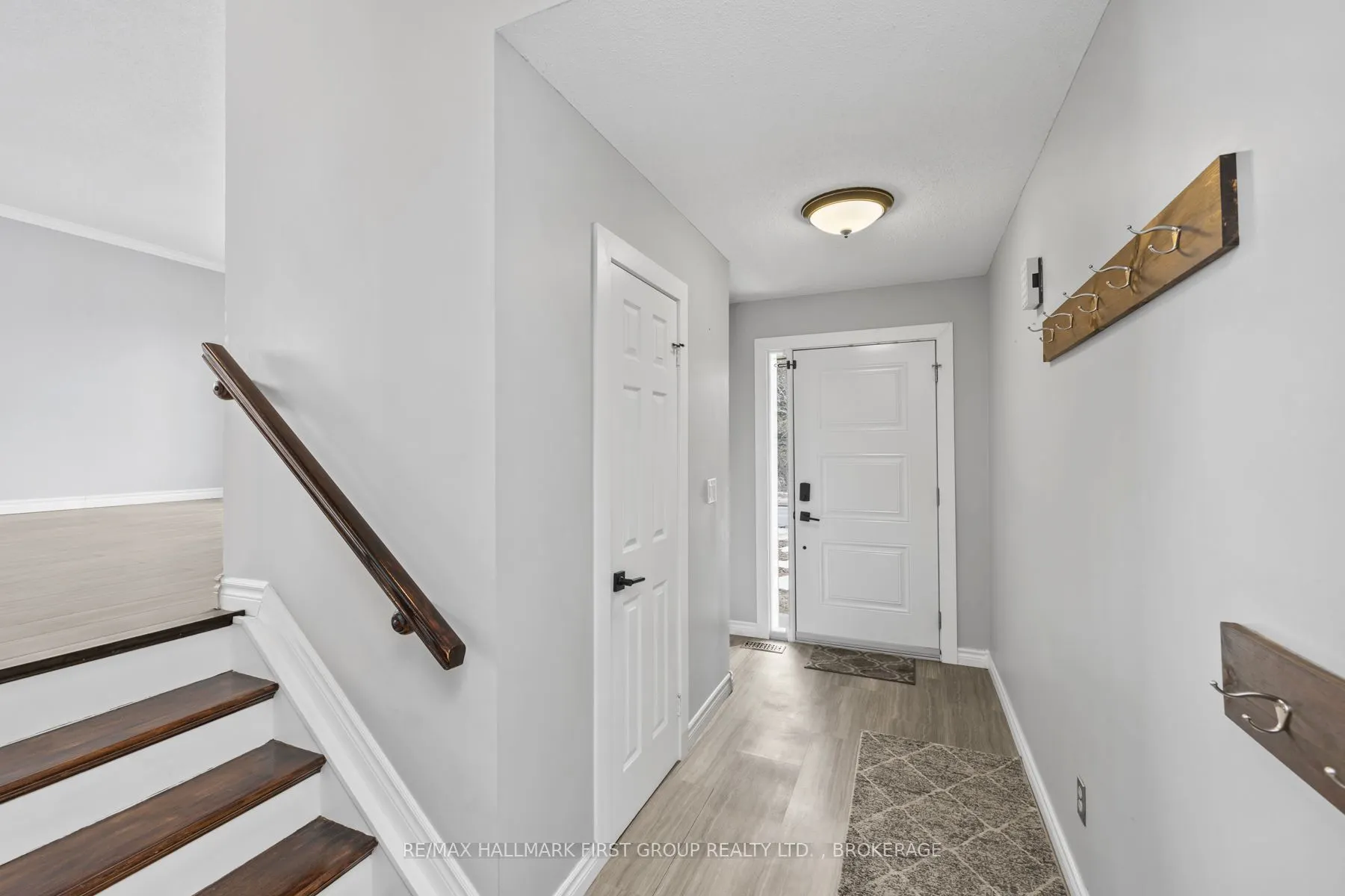 806 Cataraqui Woods Drive