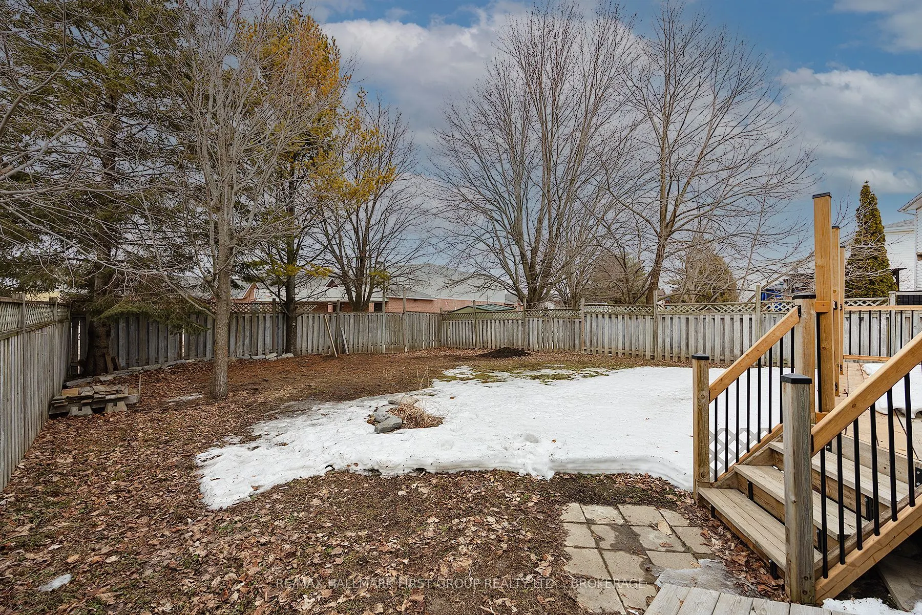 806 Cataraqui Woods Drive