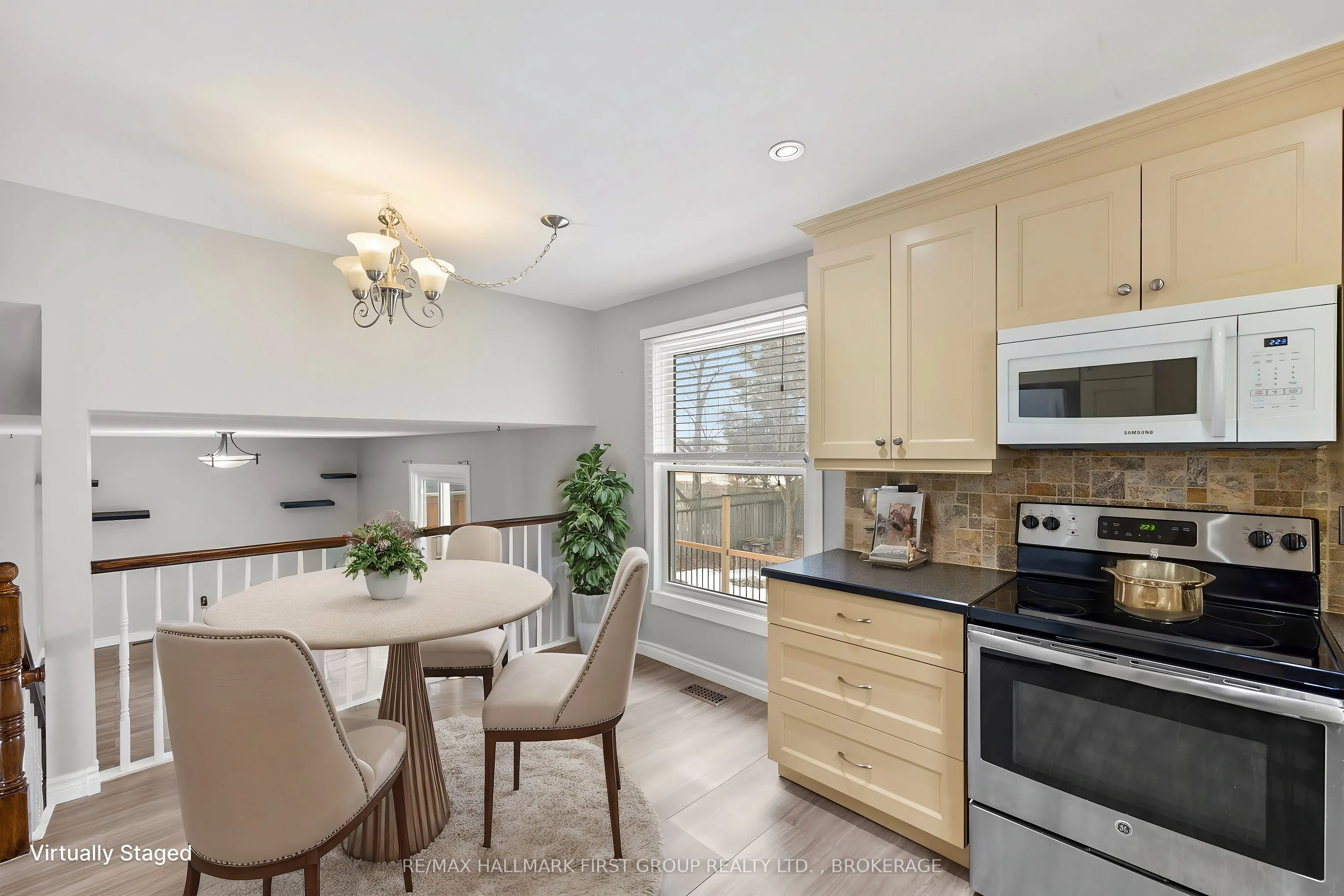 806 Cataraqui Woods Drive