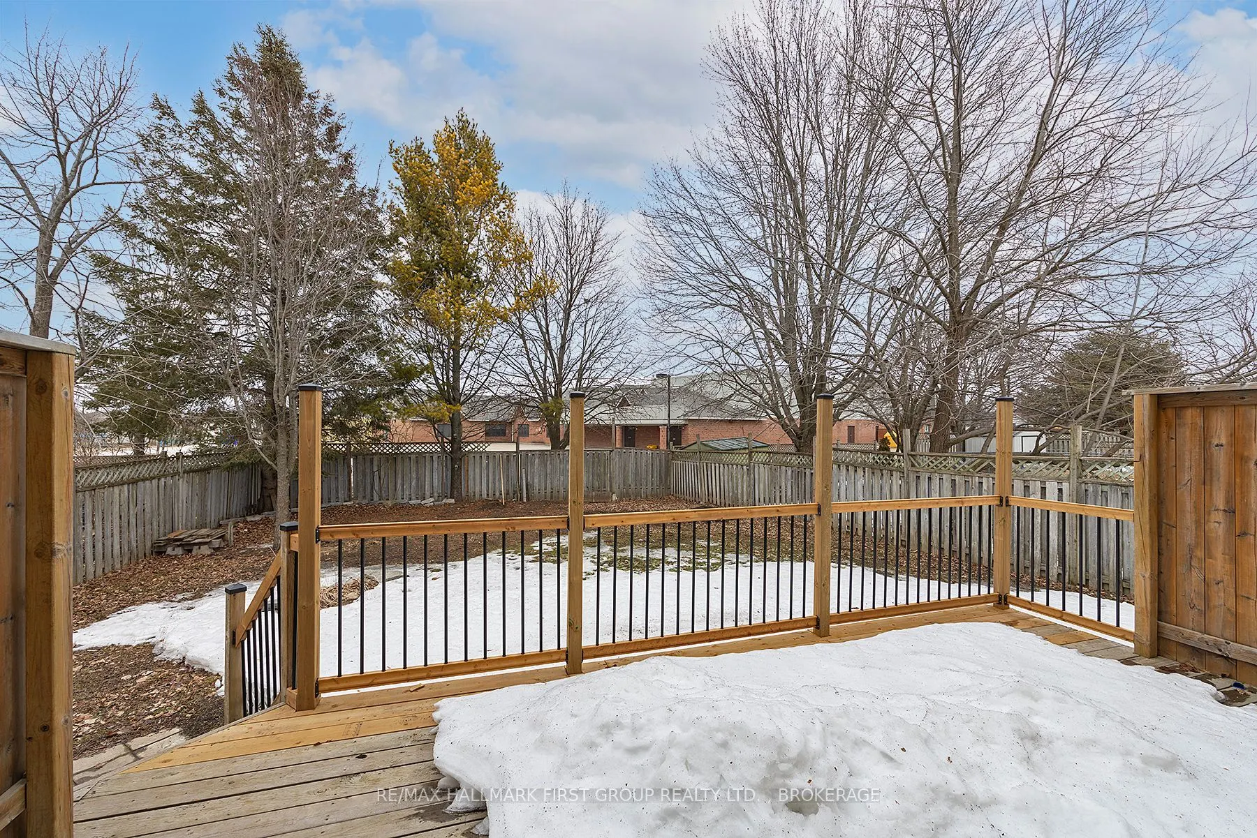806 Cataraqui Woods Drive