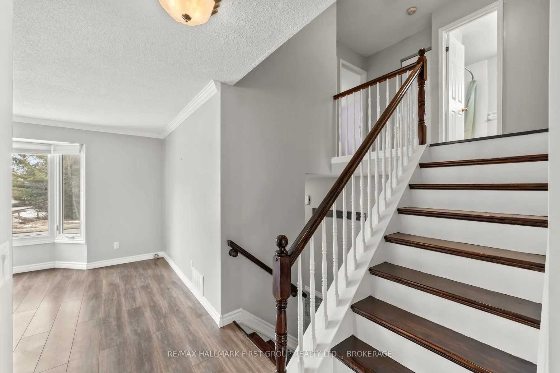 806 Cataraqui Woods Drive
