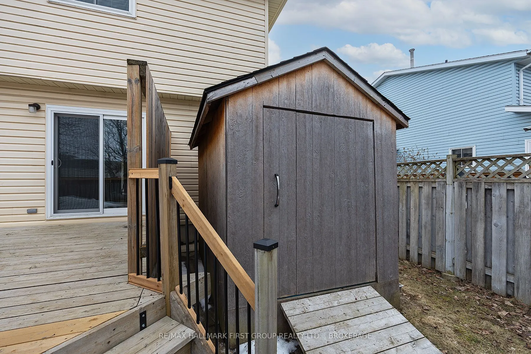 806 Cataraqui Woods Drive