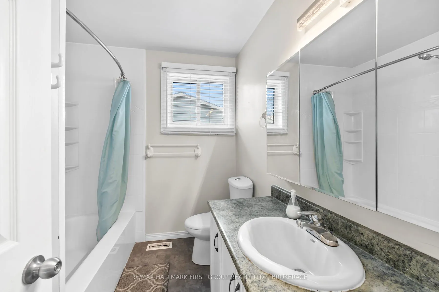 806 Cataraqui Woods Drive