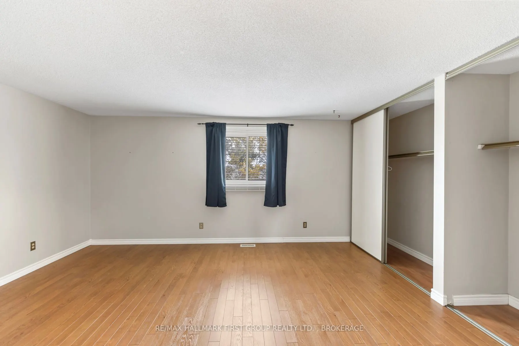 806 Cataraqui Woods Drive
