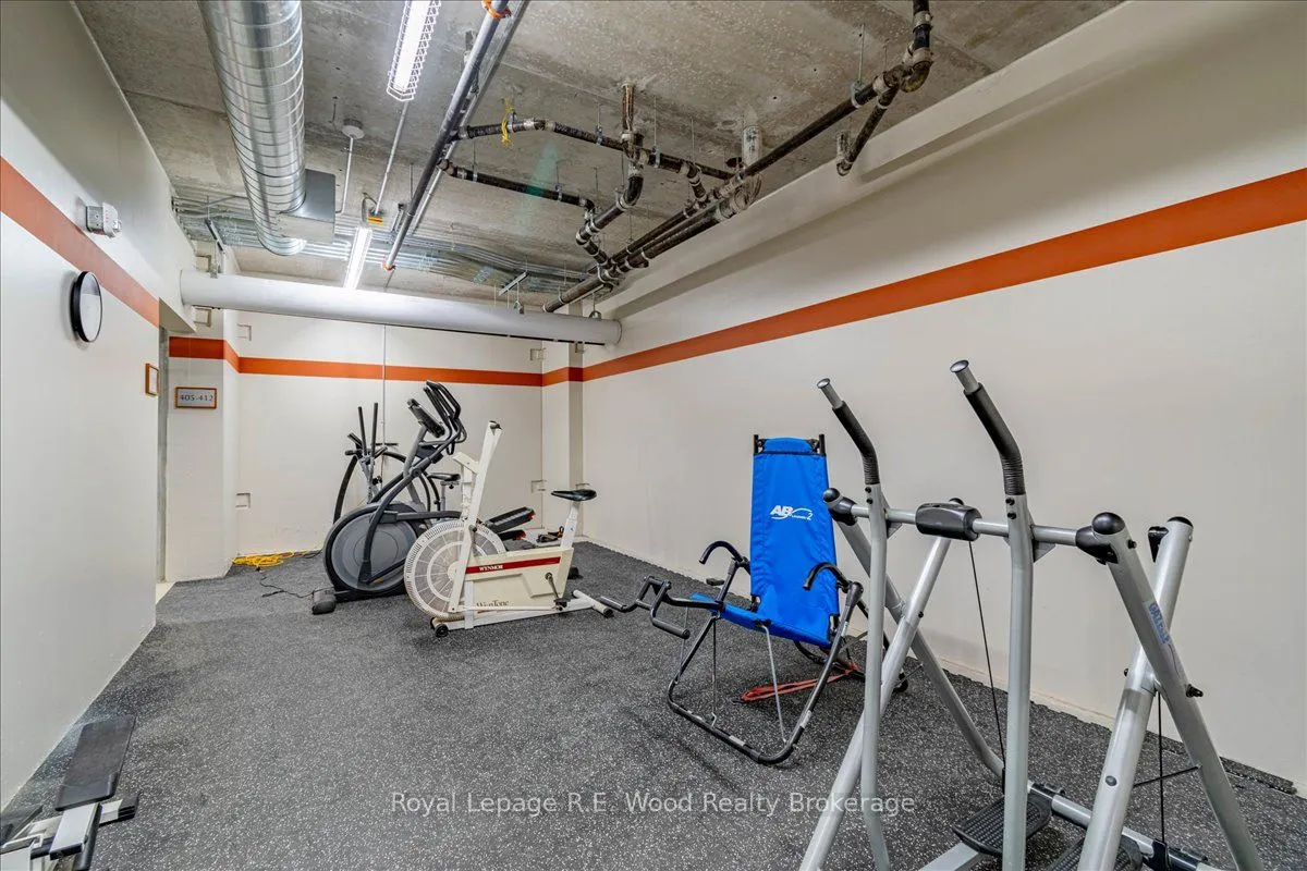 8 Centre Street S, #Unit 110