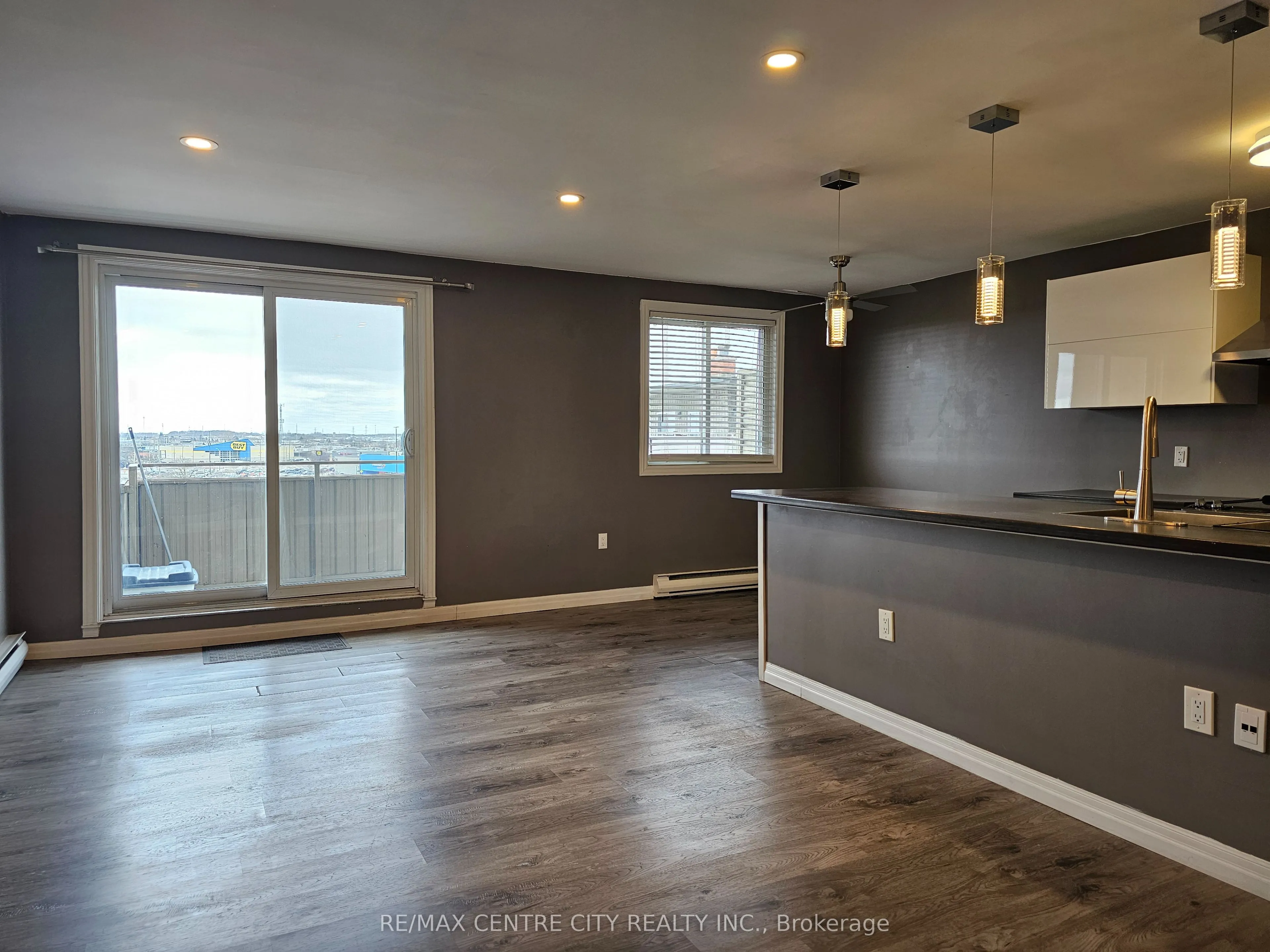 1102 Jalna Boulevard #601