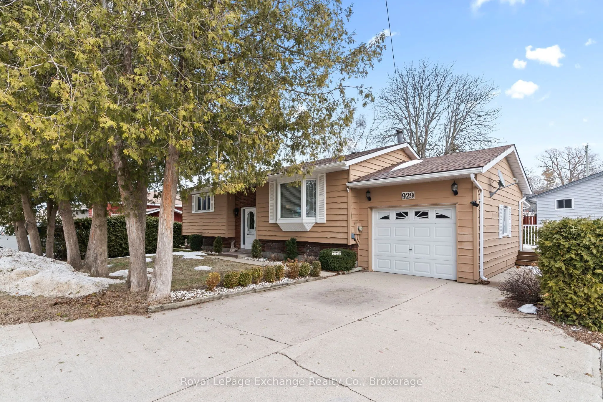 929 Saugeen Street
