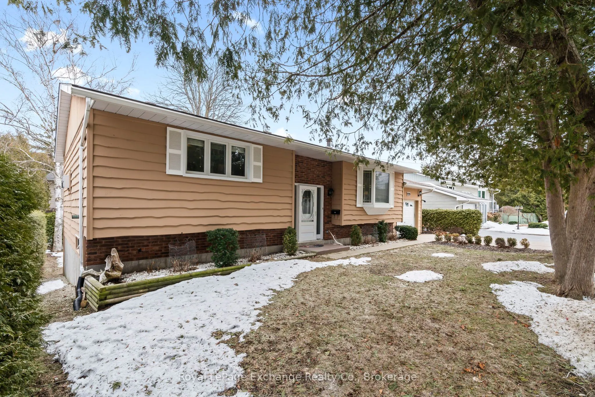 929 Saugeen Street