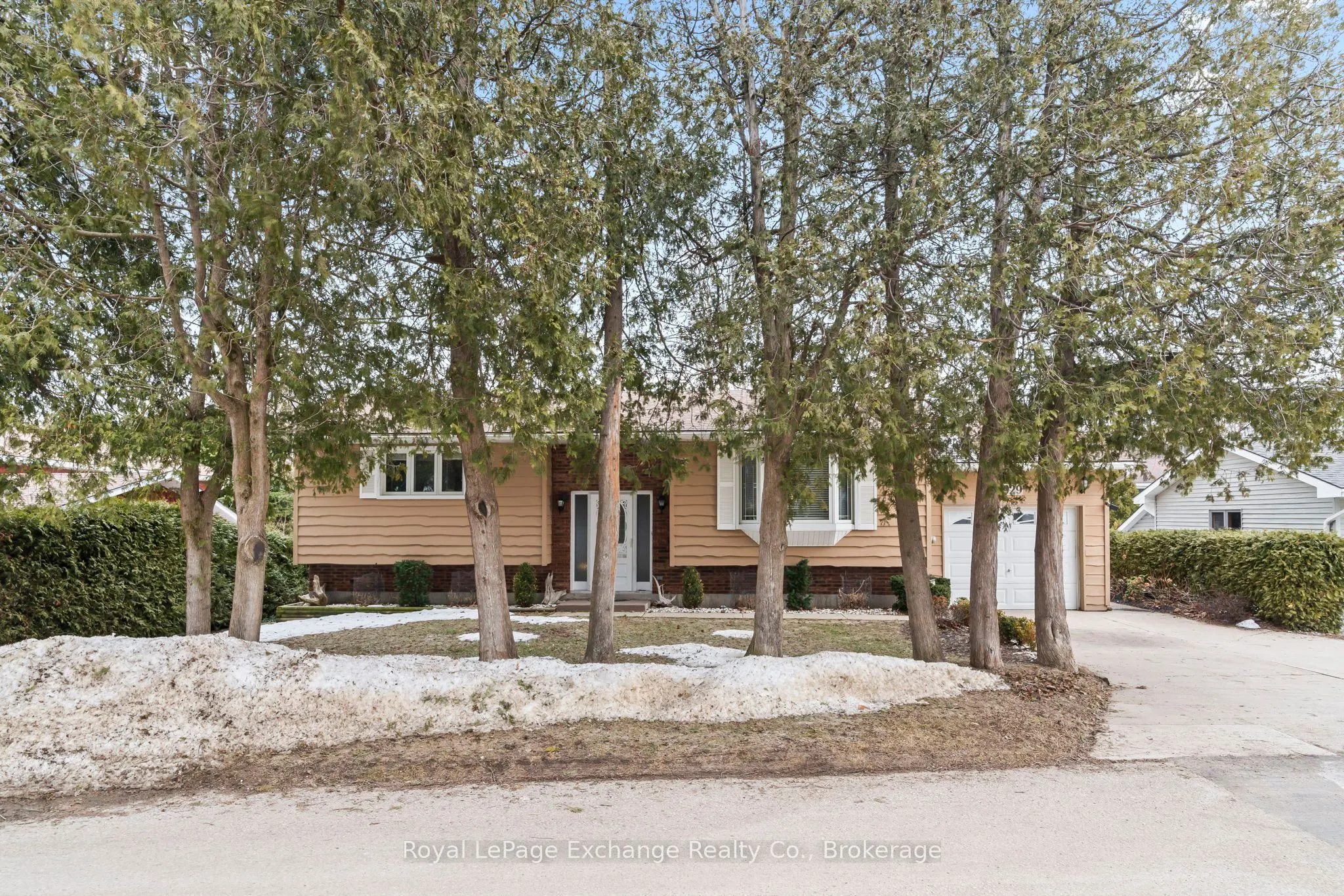 929 Saugeen Street