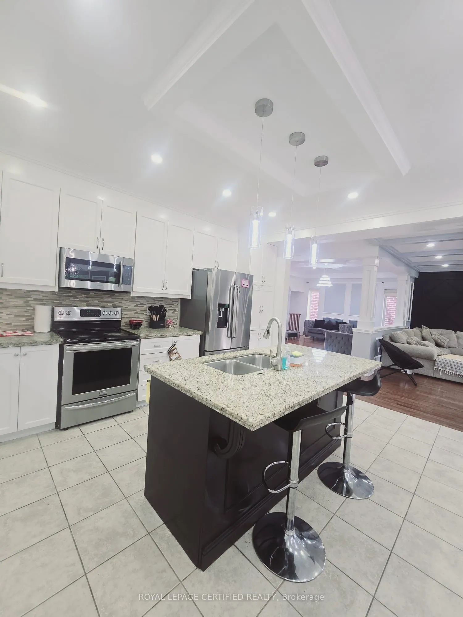 130 Kingsview Drive