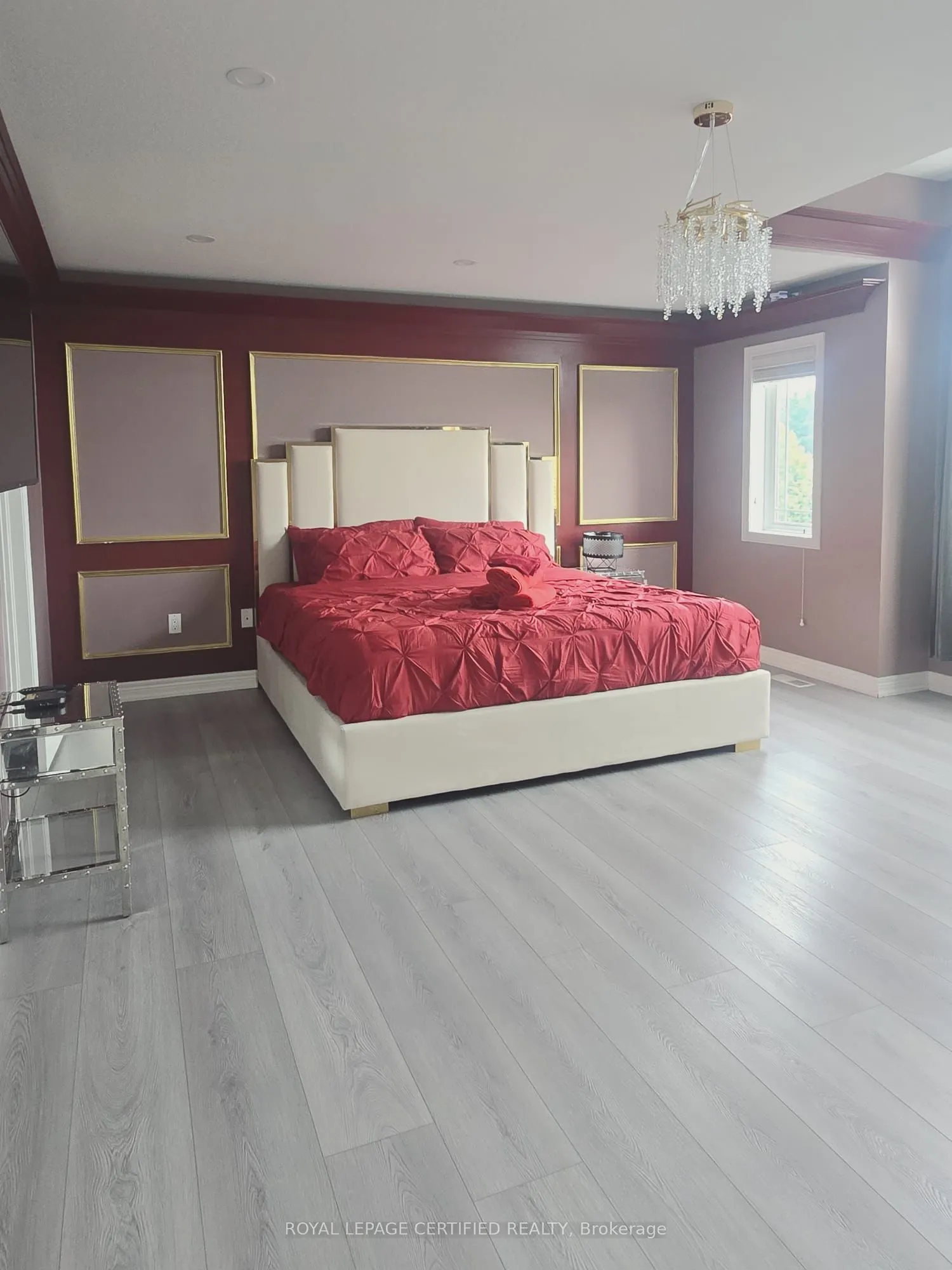 130 Kingsview Drive