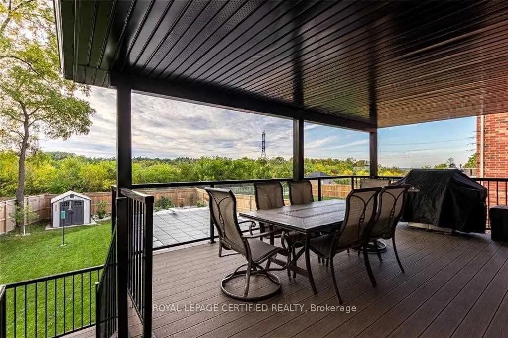 130 Kingsview Drive
