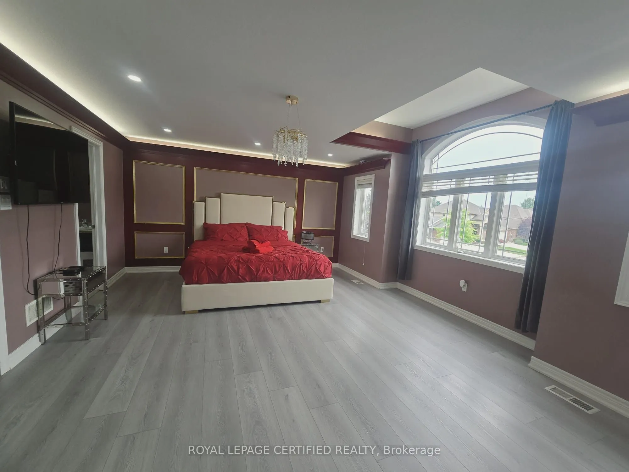 130 Kingsview Drive