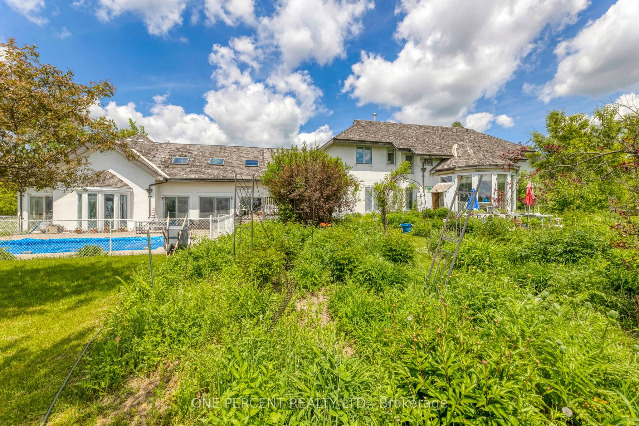 1315 Parkhill Road W