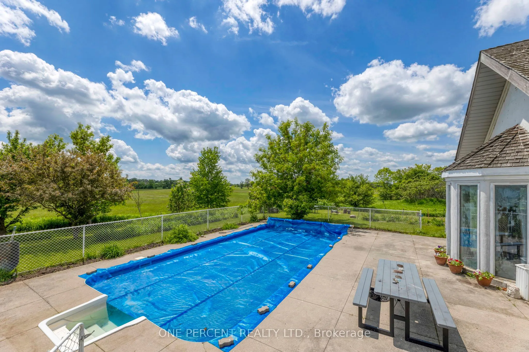 1315 Parkhill Road W