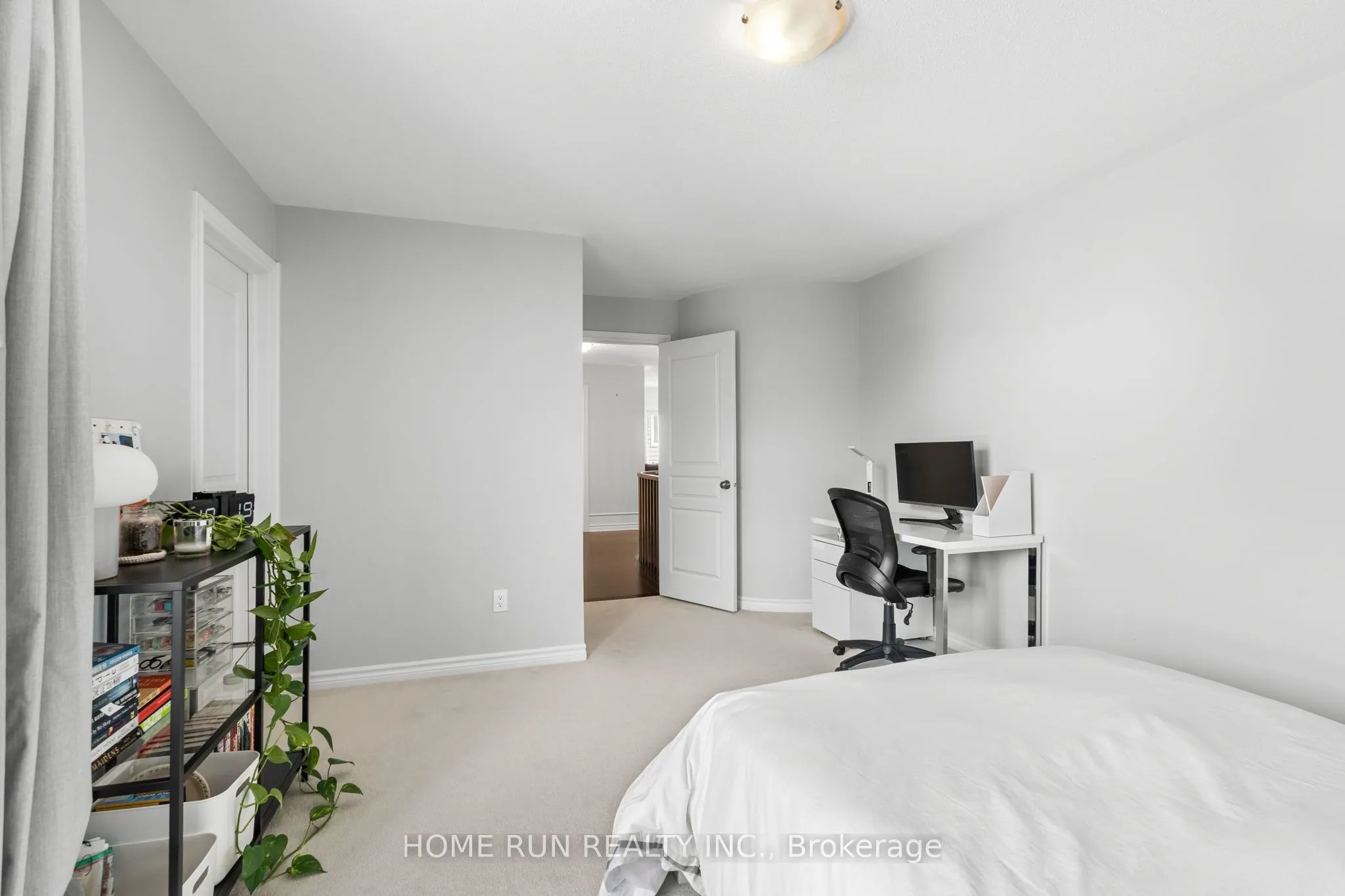 100 Kinghaven Crescent
