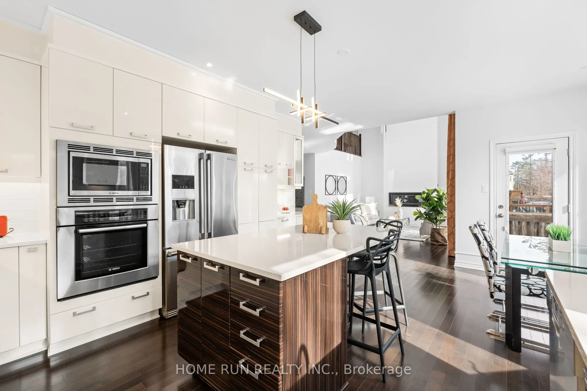 100 Kinghaven Crescent