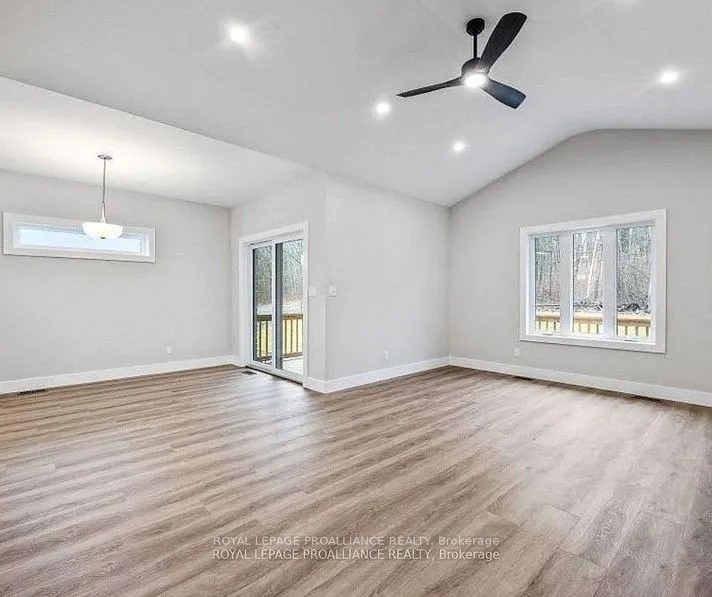 78 Riverside Trail