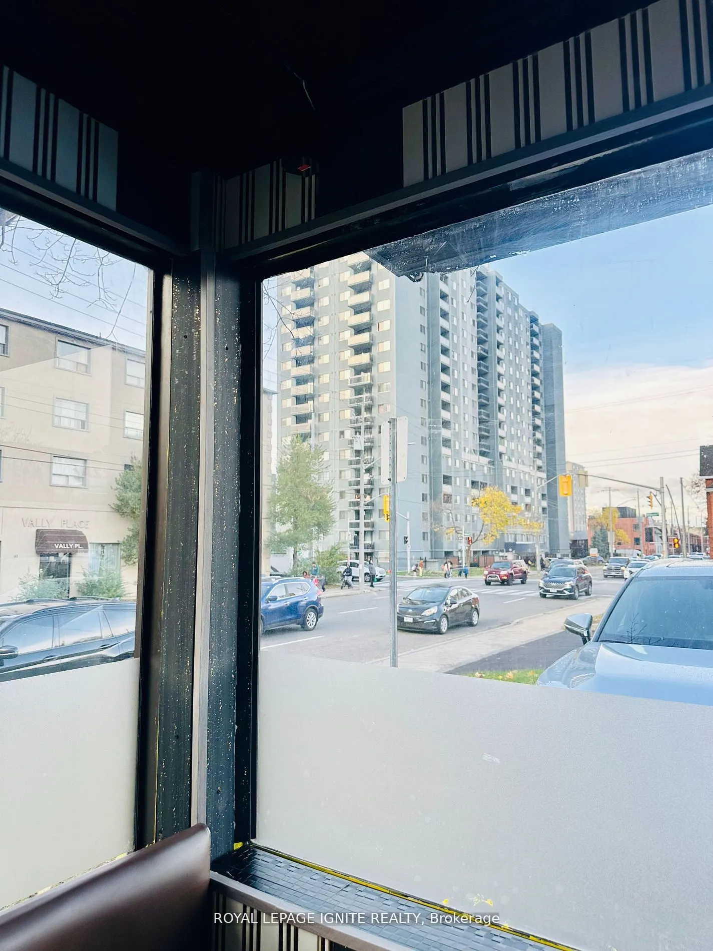 90 Wellington Street N, #107