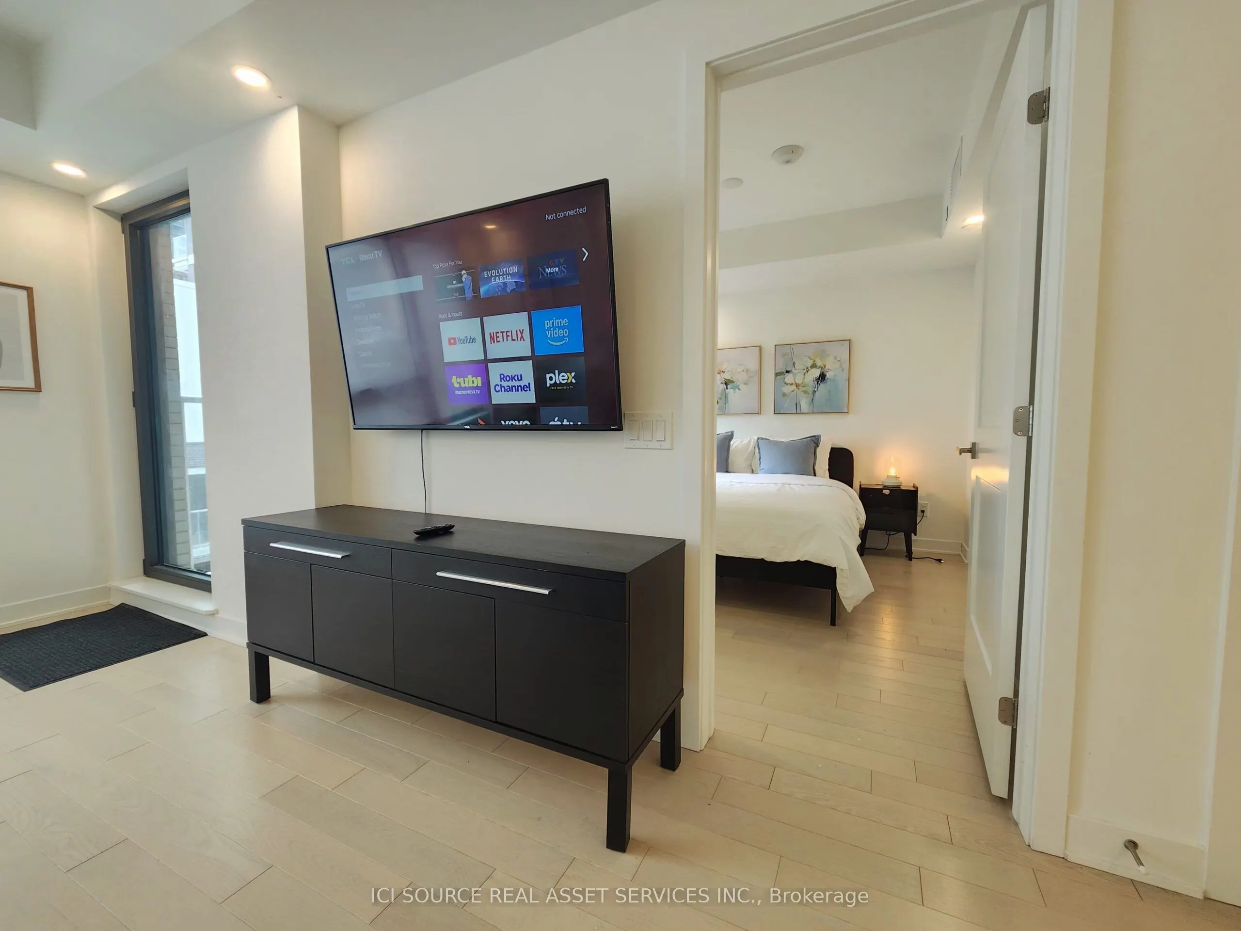 340 Queen Street, #1009
